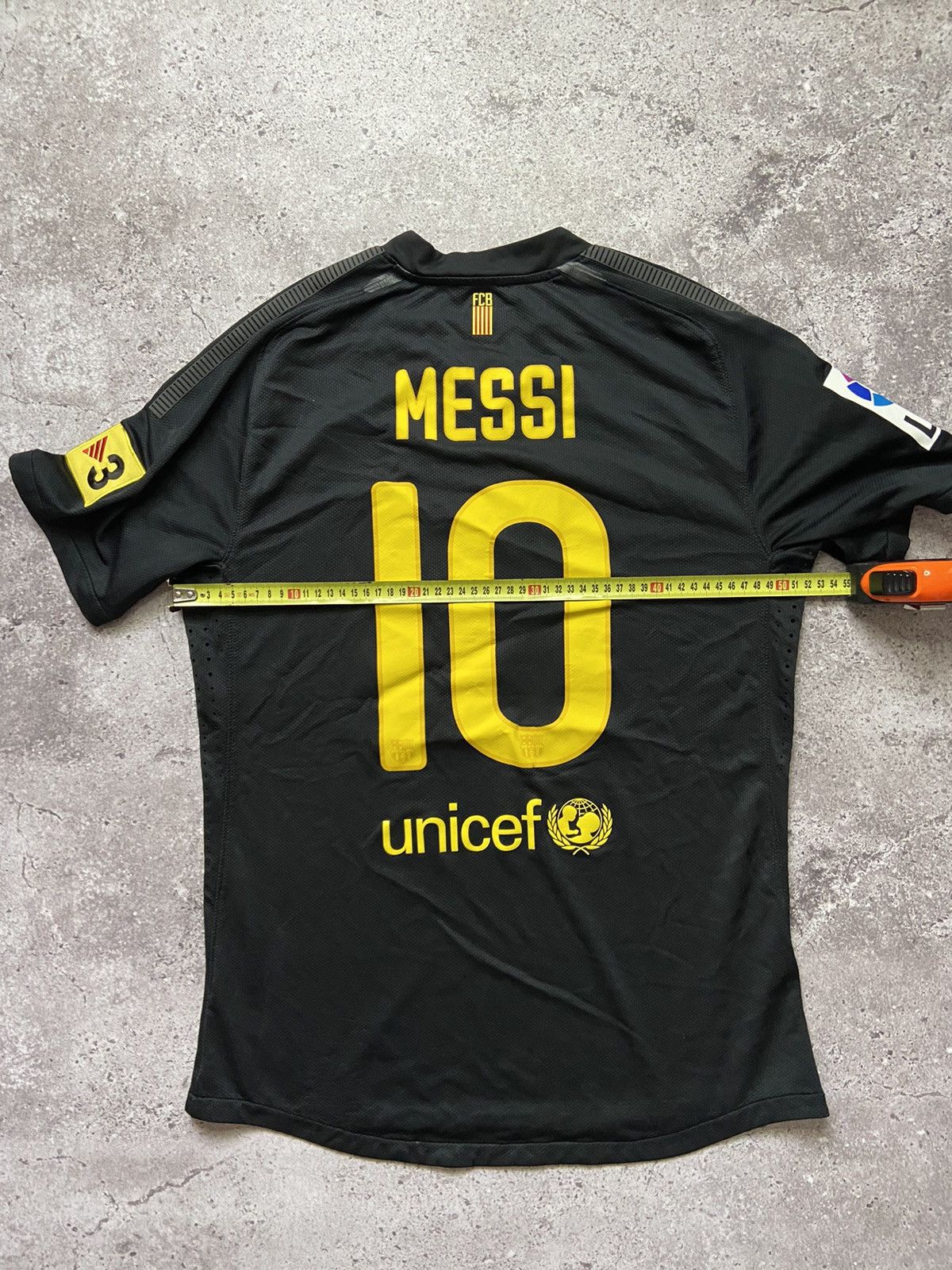 Nike Barcelona Messi 2011-12 Nike Player Version Jersey Size US L / EU 52-54 / 3 - 15 Thumbnail