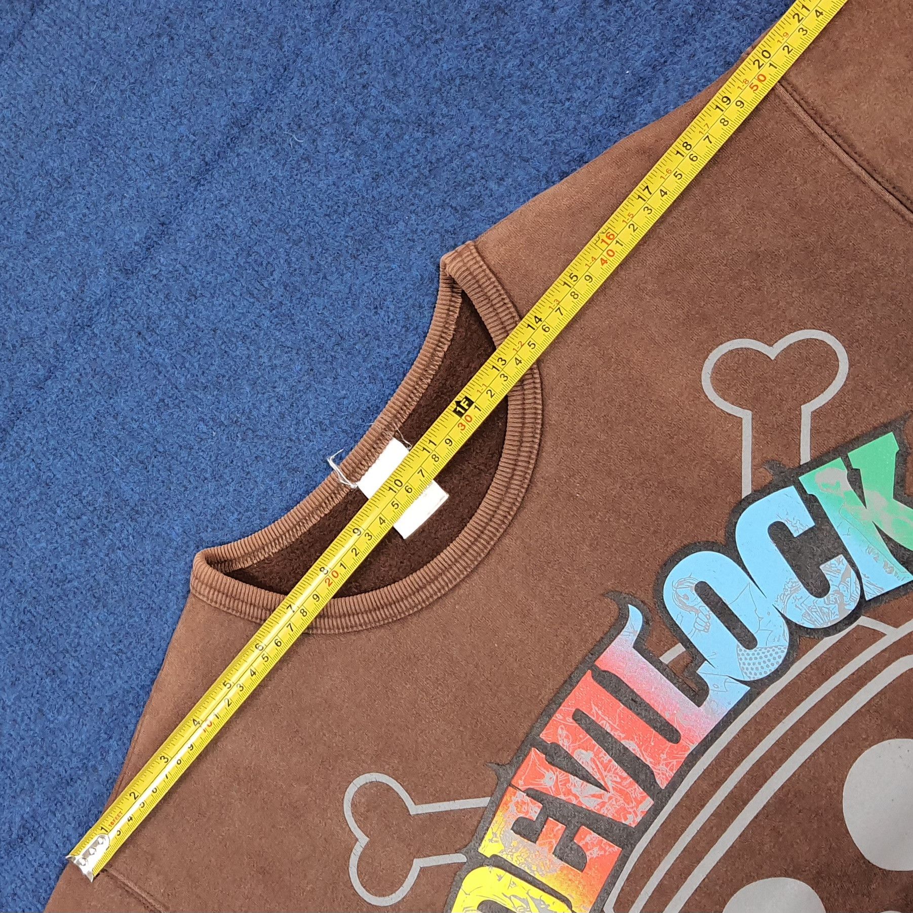 Devilock Vintage Anime One Piece Straw Hat Pirates Sweatshirt C295N13 Size US M / EU 48-50 / 2 - 9 Thumbnail