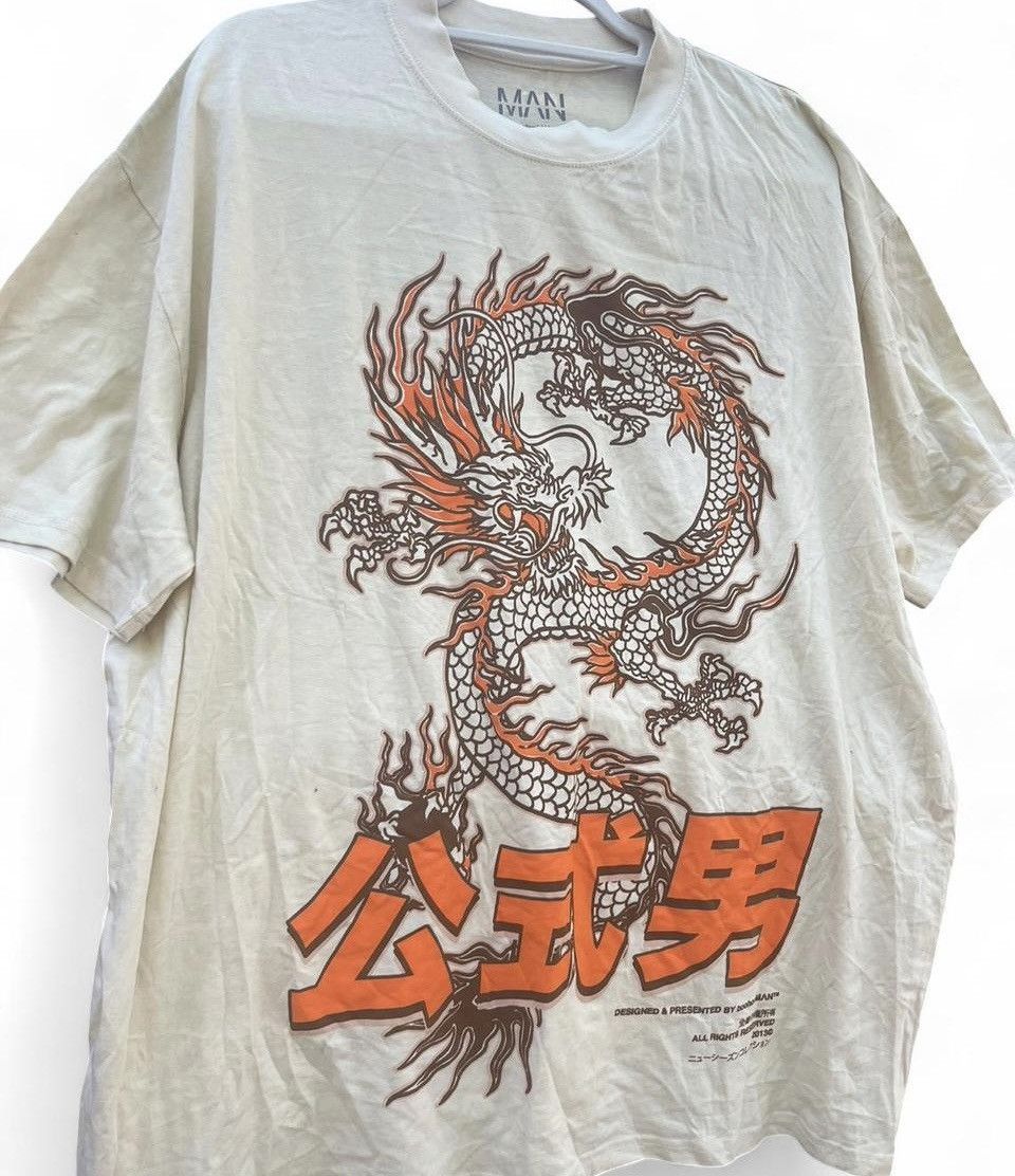 Boohoo BoohooMAN Oversized Dragon Graphic Tee Cream NWT Size L Size US L / EU 52-54 / 3 - 3 Thumbnail