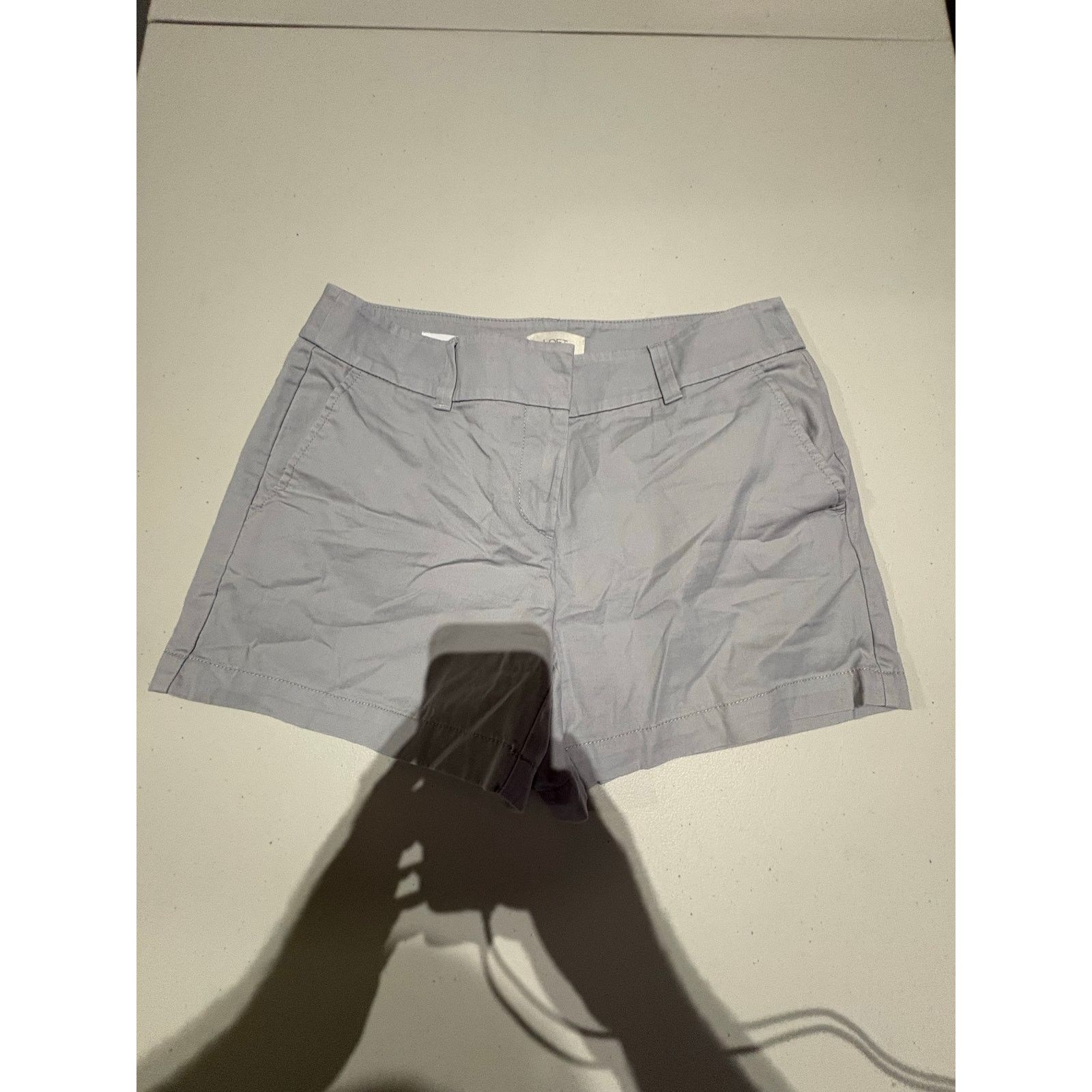 Loft LOFT Outlet Women’s Gray 4 Inch Shorts Size 4 Casual Size 27" / US 4 / IT 40 - 2 Thumbnail
