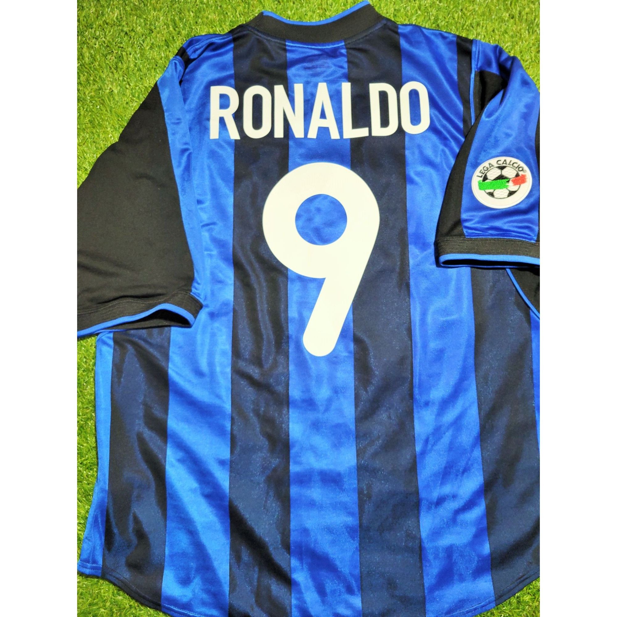 image of Nike Ronaldo Inter Milan 2000 2001 Home Soccer Jersey Shirt L in Blue, Men's (Size Large)