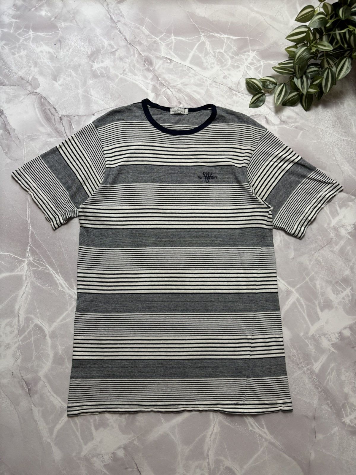 Valentino × Vintage Valentino Beachwear Vintage T-Shirt Made in Italy Mens L Size US L / EU 52-54 / 3 - 1 Thumbnail
