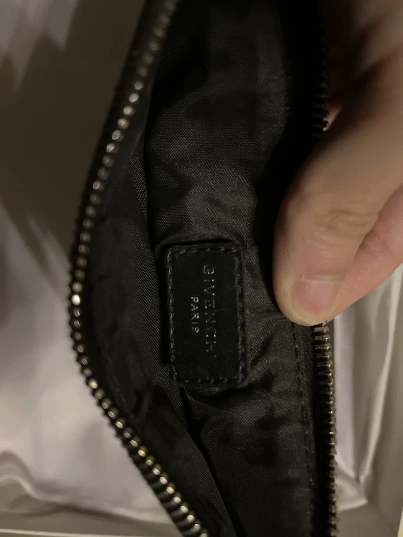 Givenchy Givenchy Dog Head Handbag Size ONE SIZE - 8 Thumbnail
