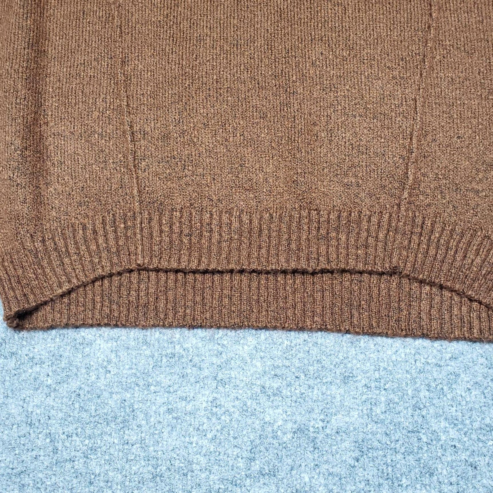 Vintage Rue21 Sweater Womens S Brown Long Sleeve Solid Minimalist V-Neck Pullover New Size S / US 4 / IT 40 - 5 Thumbnail