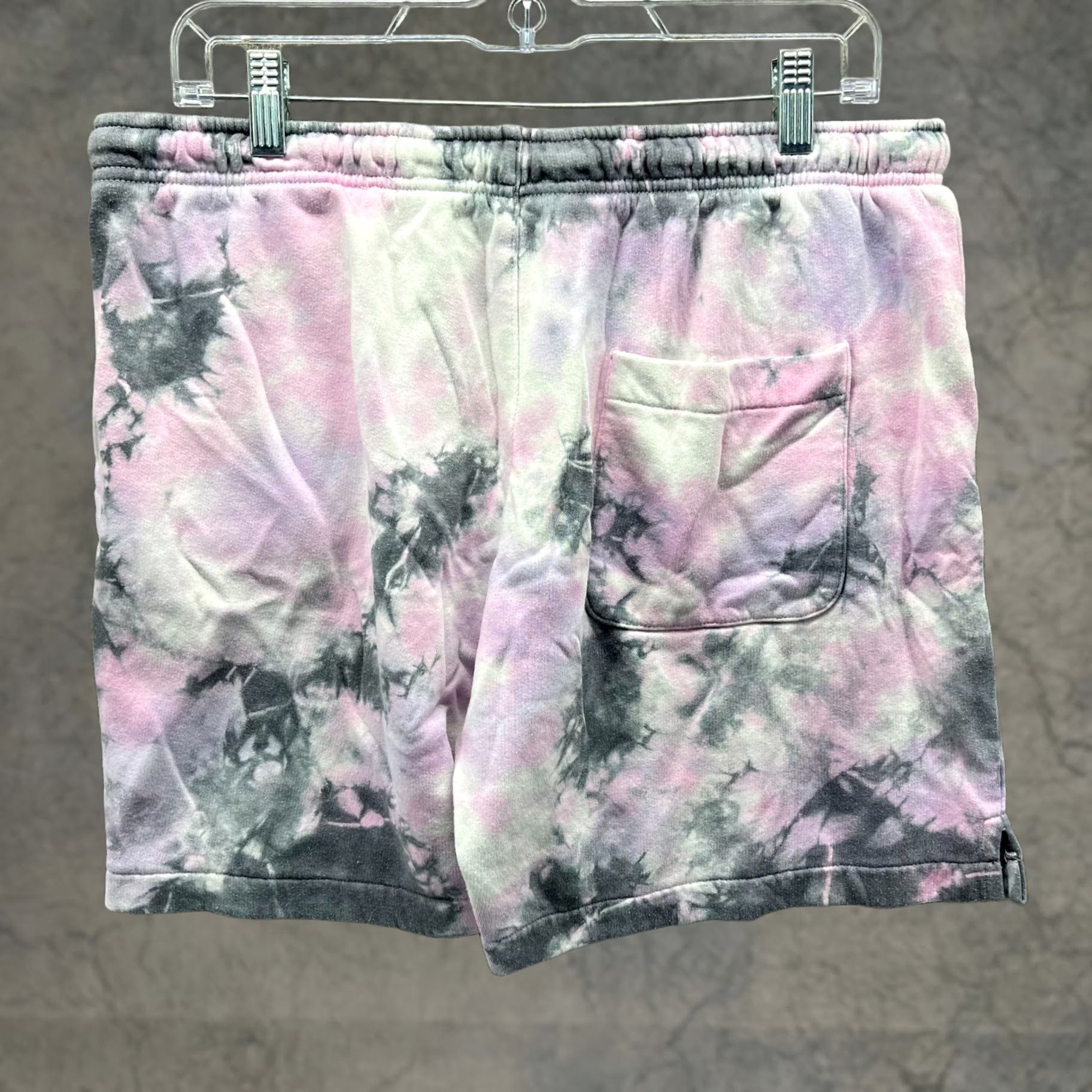 Pacsun Pacsun Shorts Womens Medium Pink Elastic Waist Fleece Drawstring Tie Dye Cotton Size 32" / US 10 / IT 46 - 1 Thumbnail