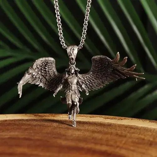 Jewelry × Vintage Classic Archangel Patronus Necklace Size ONE SIZE - 1 Thumbnail