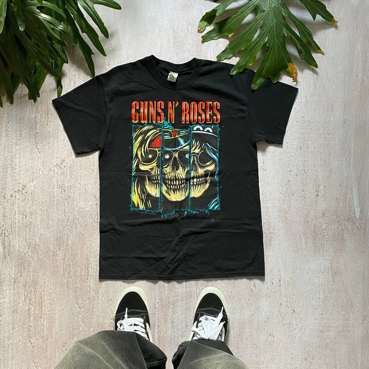 Band Tees VINTAGE Y2K GUNS N ROSES BAND TOUR TEE 49 Size US L / EU 52-54 / 3 - 1 Thumbnail