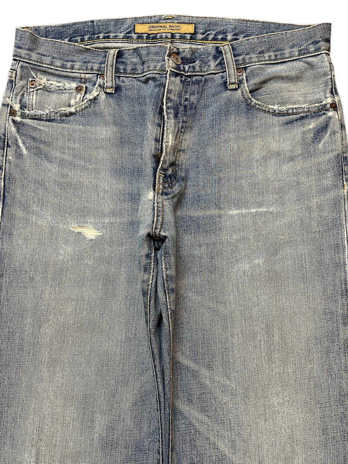 Uniqlo Vintage Japanese Uniqlo Light Faded Wash Distress Loose Jean Size US 33 - 3 Thumbnail