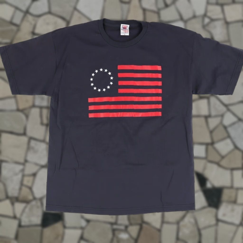 Vintage Bayside USA Flag Patriotic Solid T-Shirt Navy Blue Men's XL Size US XL / EU 56 / 4 - 1 Thumbnail