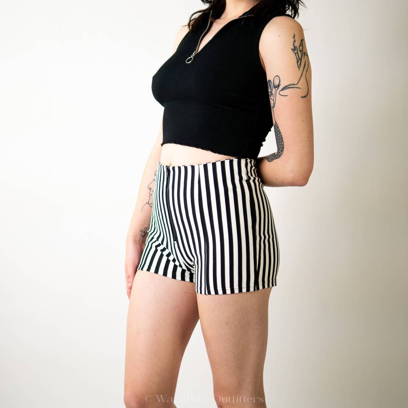Forever 21 F21 Black x White High Rise Shorts Size 29" - 4 Thumbnail