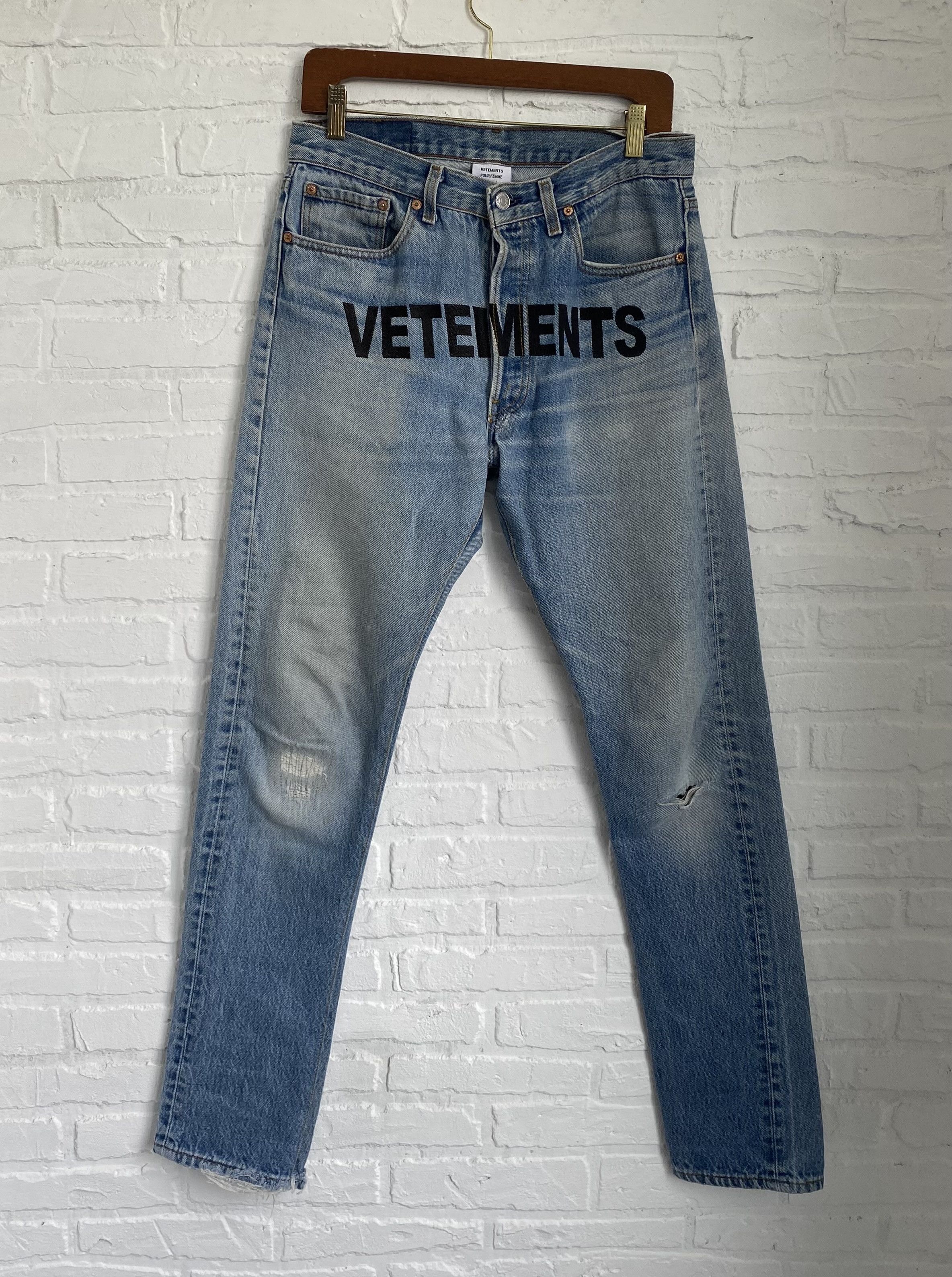 image of Levis x Vetements Fw17 Runway Vetements X Levi’S Embroidered Logo Jeans in Blur, Men's (Size 30)