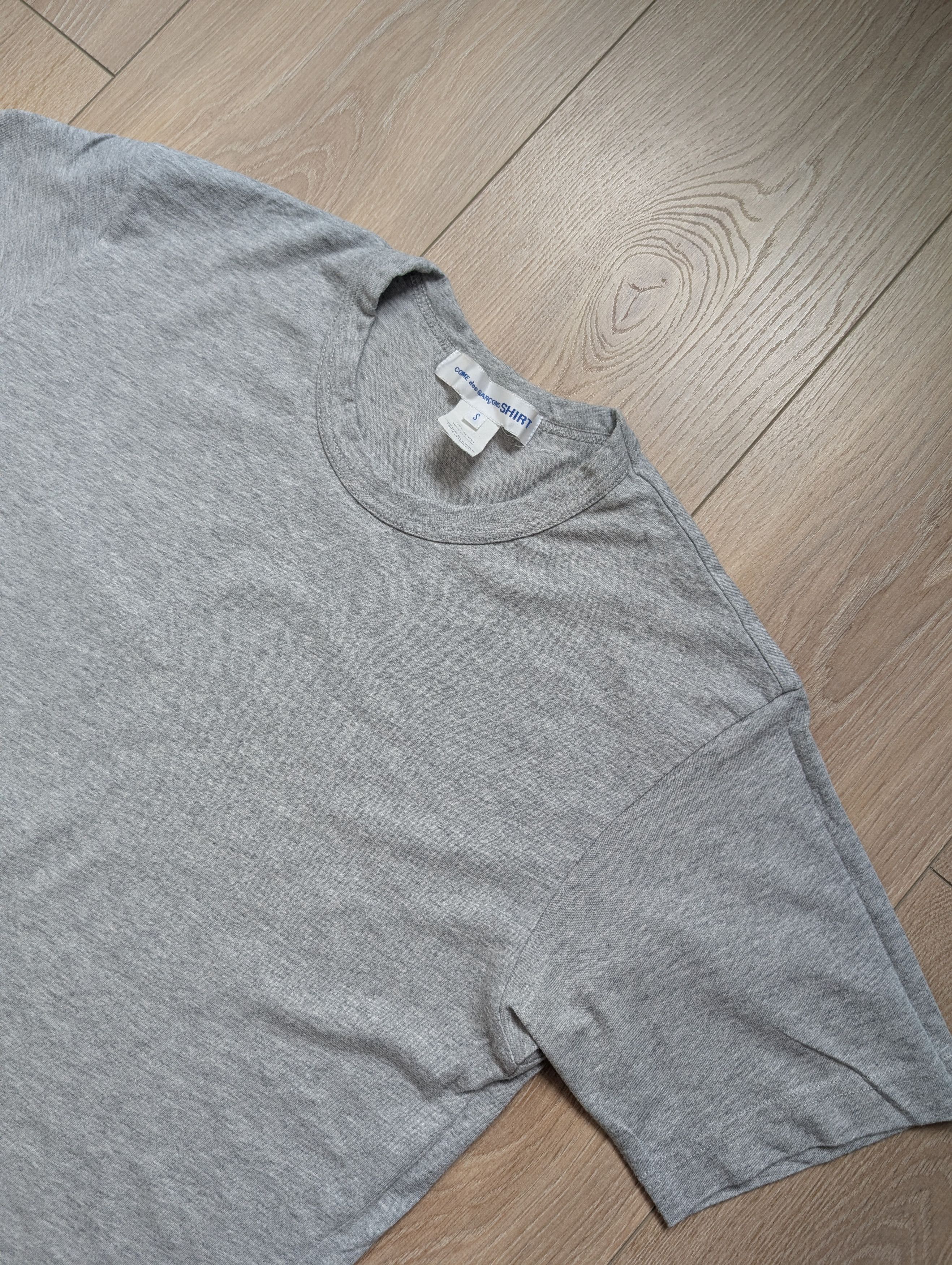 Comme des Garcons Comme des Garçons PLAY Grey Cotton T-Shirt Size US S / EU 44-46 / 1 - 1 Thumbnail