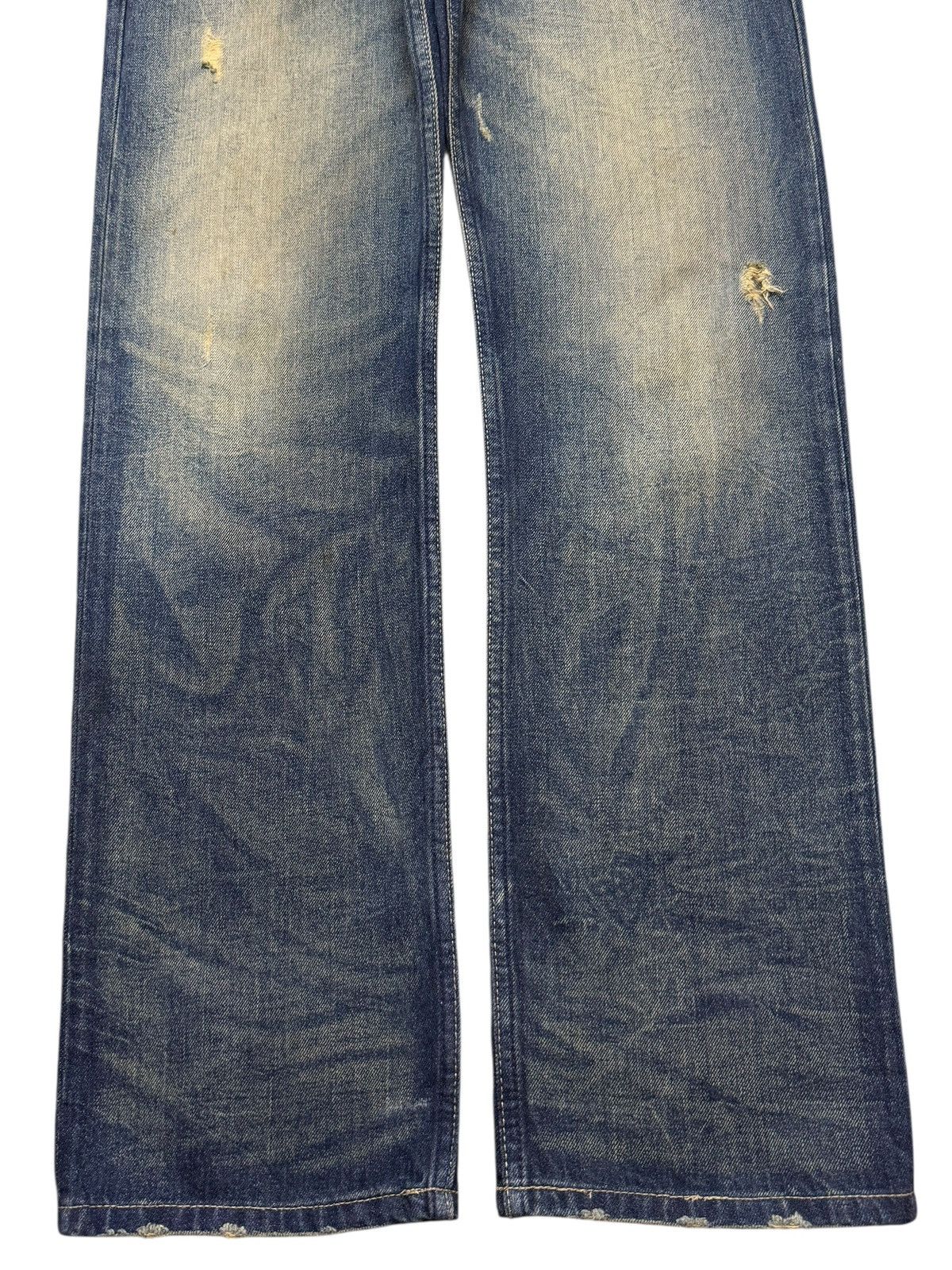 Tornado Mart Vintage Y2K Mud Wash Faded Whisker Distress Straight Leg Size US 31 - 7 Thumbnail