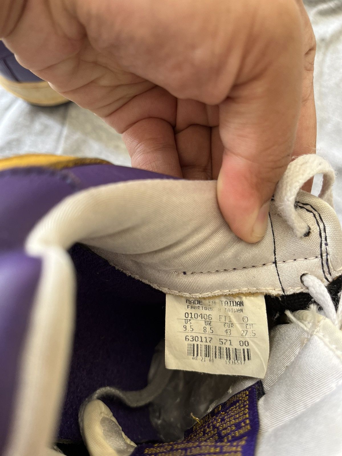 NBA × Nike Vintage Nike Air Force LA Lakers Size US 9.5 / EU 42-43 - 12 Thumbnail