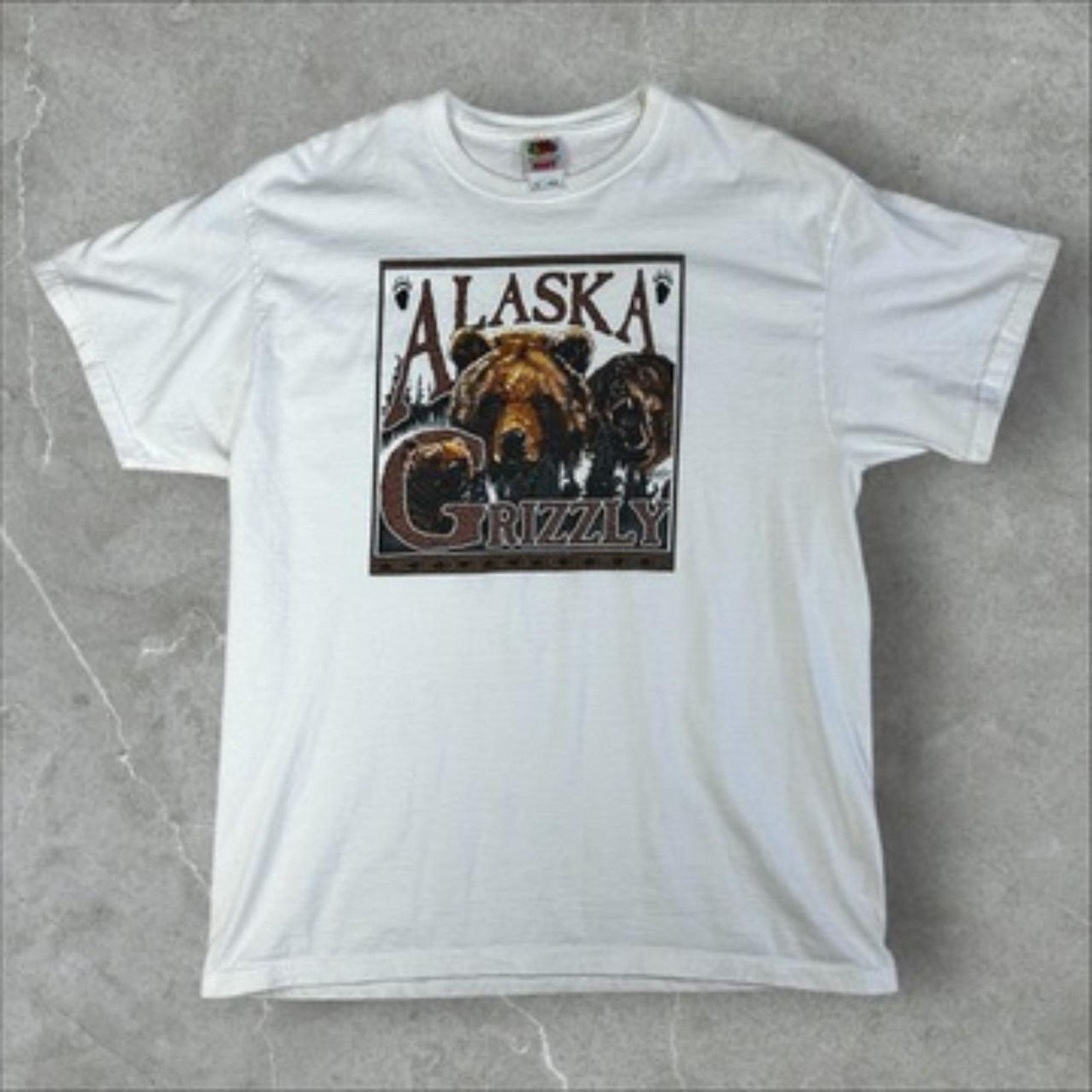 Fruit Of The Loom Vintage 2000 Alaska Grizzly Tee White Size US XL / EU 56 / 4 - 1 Thumbnail