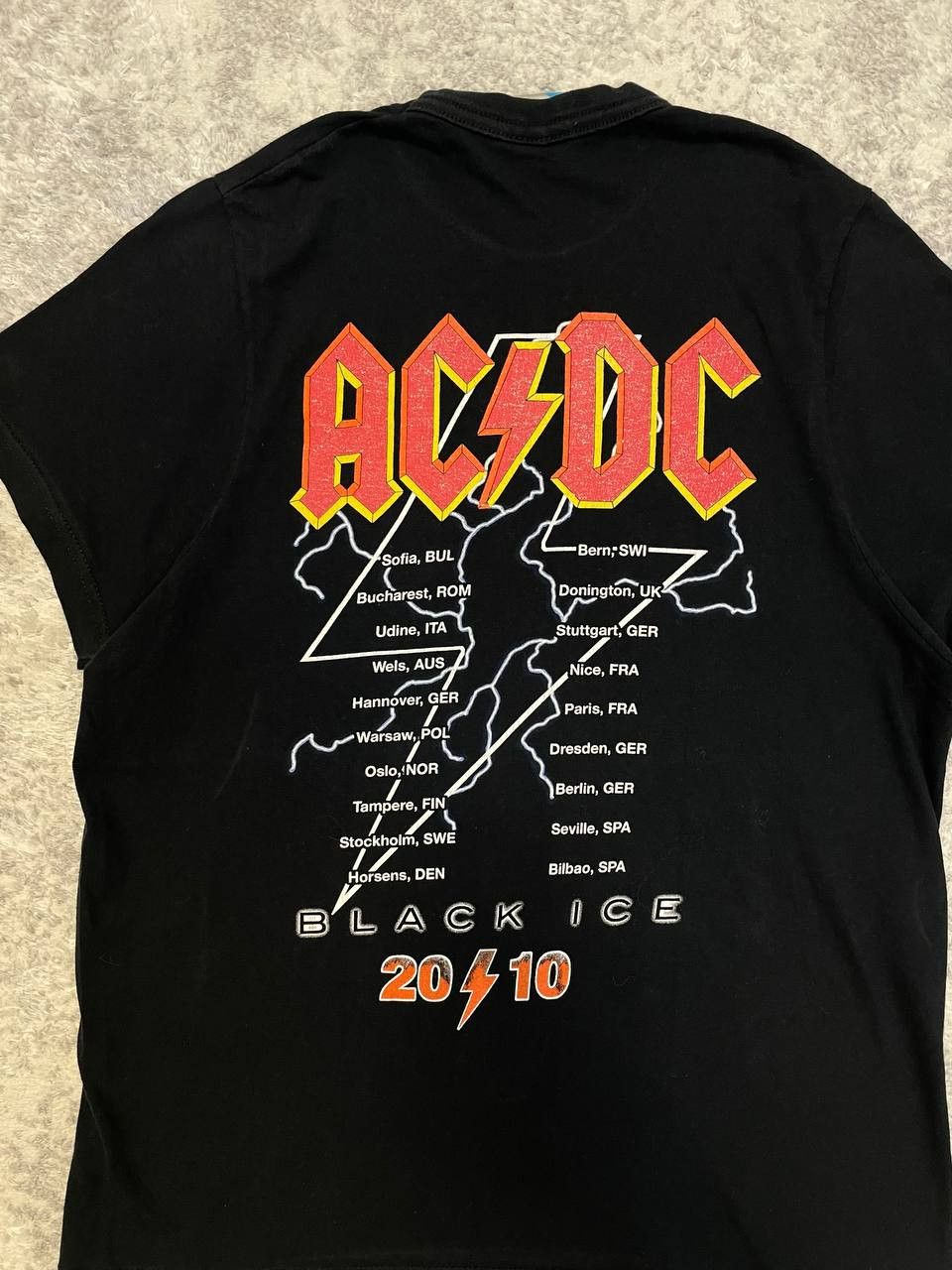 AC/DC AC/DC 2010 World Tour T-shirt, Size S Size US S / EU 44-46 / 1 - 4 Thumbnail