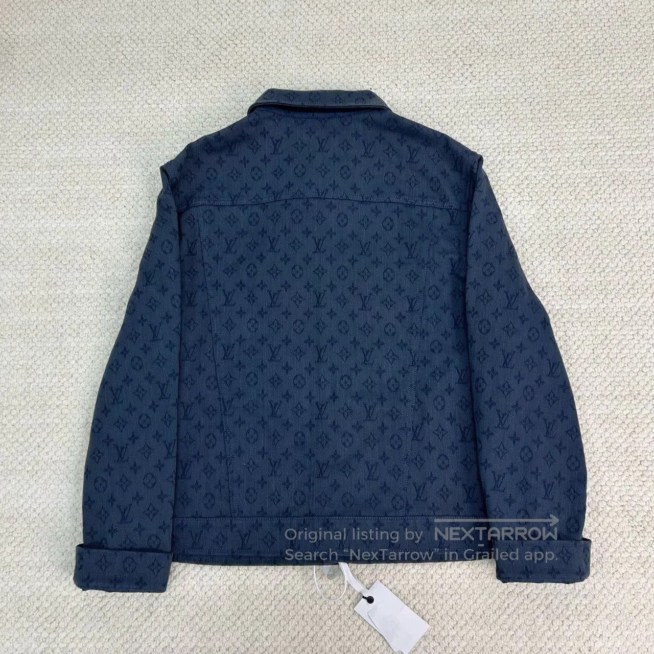 Louis Vuitton louis vuitton embossed jacket in navy blue. Size US L / EU 52-54 / 3 - 2 Thumbnail