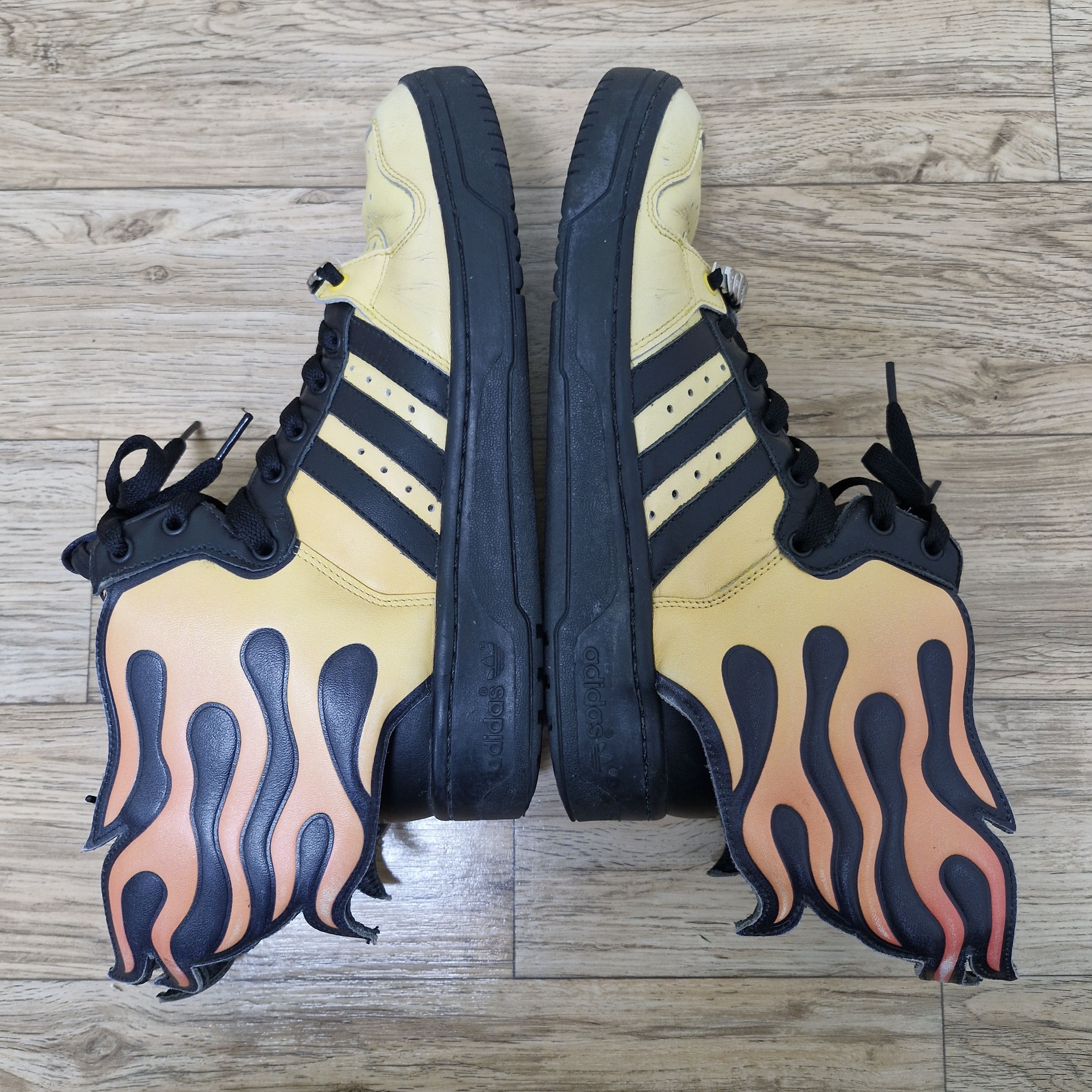 adidas×JEREMY SCOTT Flame pattern set up DEAD STOCK ADIDAS Jeremy Scott Shark Flame Fin Light-Up Shoes Mens