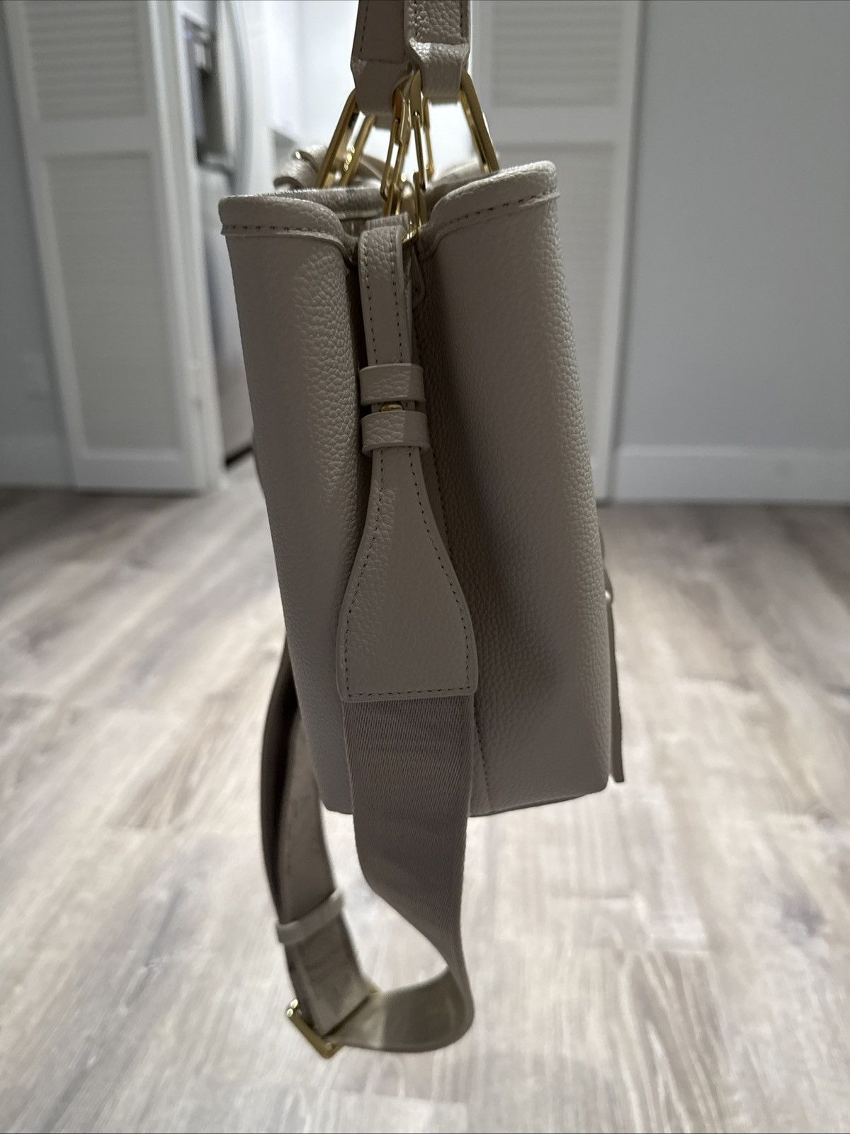 Emporio Armani Emporio Armani Cream Mini Bag with Gold Accents Size ONE SIZE - 3 Thumbnail