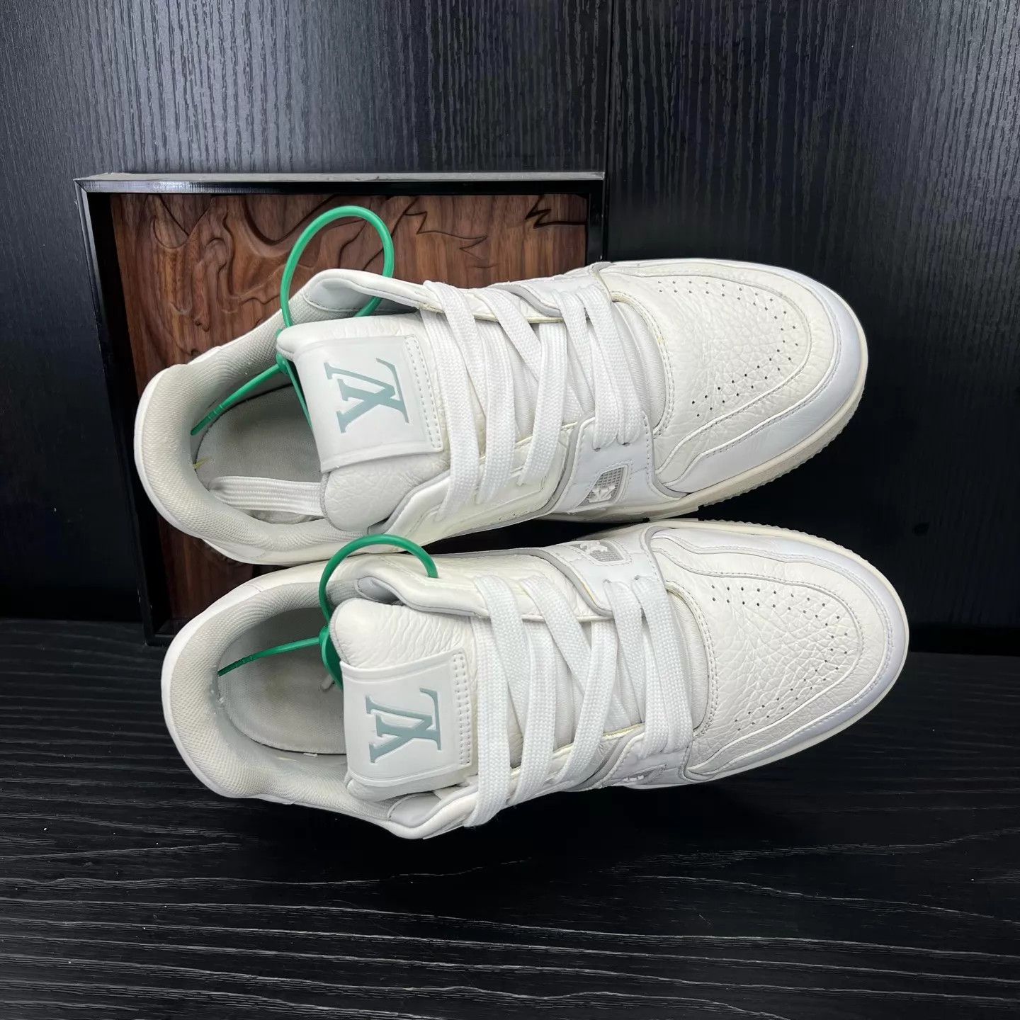 Louis Vuitton LV Trainer White Cement 37.5 Near Mint Original Box Size US 7 / IT 37 - 7 Thumbnail