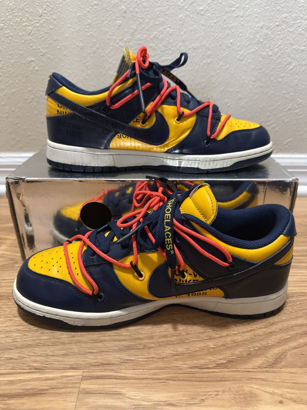 Nike × Off-White 2019 Off-White x Nike Dunk Low 'University Gold' Size US 9.5 / EU 42-43 - 2 Thumbnail