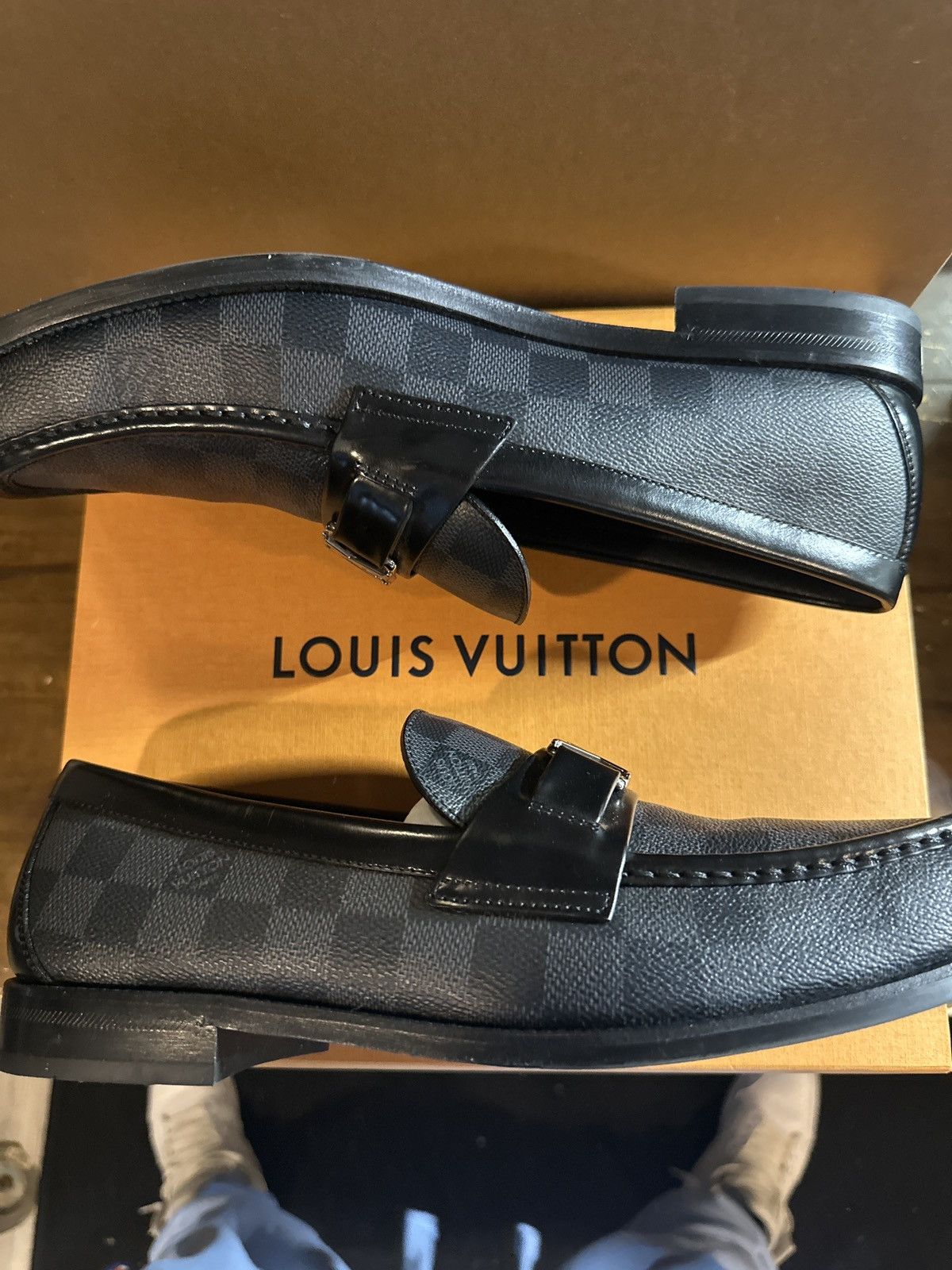 Louis Vuitton Louis Vuitton Size US 9 / EU 42 - 2 Thumbnail
