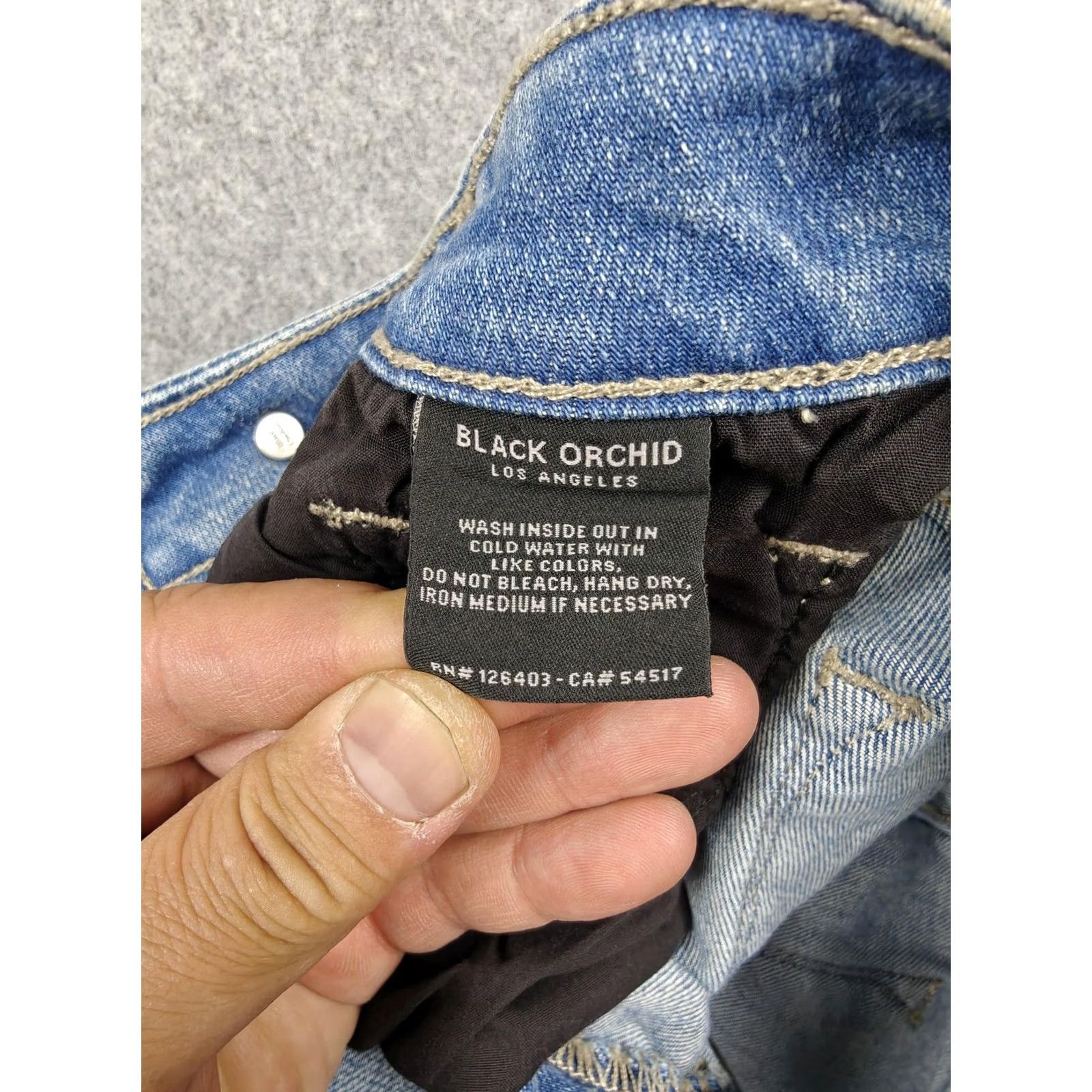 Vintage Black Orchid Liquify Jeans Womens 26 Blue Light Wash Bootcut 26x34 Sample Size 26" / US 2 / IT 38 - 6 Thumbnail