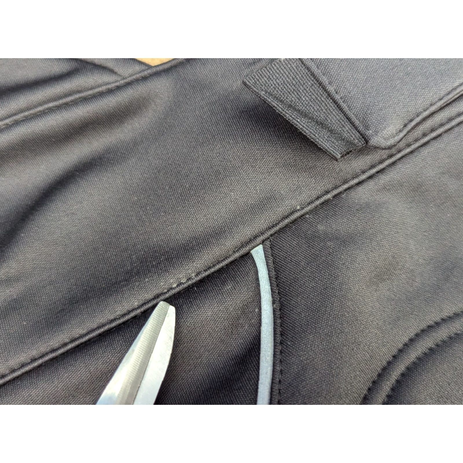 Dainese Dainese Ski Shorts Mens L Suspenders Outdoor Winter Side Leg Protection Athletic Quick Dry Black Polyester Sports Skiing Womens? Size US 33 - 3 Thumbnail