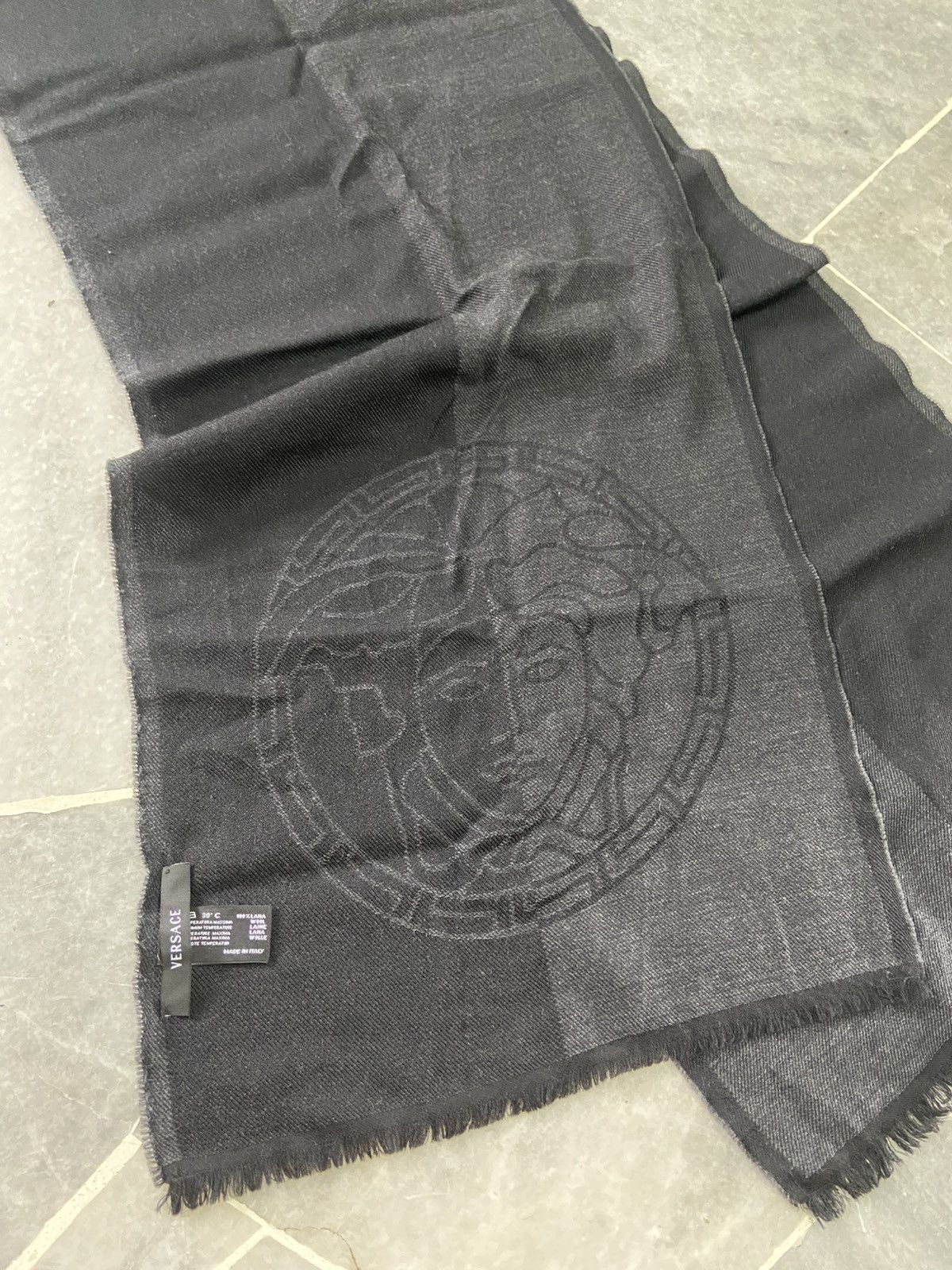 Versace Versace Muffler Scarf Size ONE SIZE - 4 Thumbnail