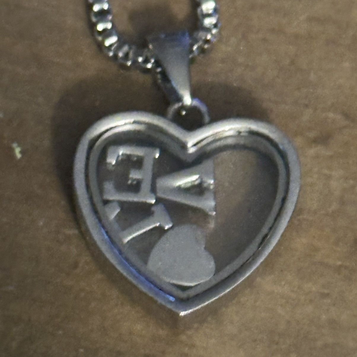 Other Heart shaped floating LOVE charm locket pendant necklace Size ONE SIZE - 4 Thumbnail