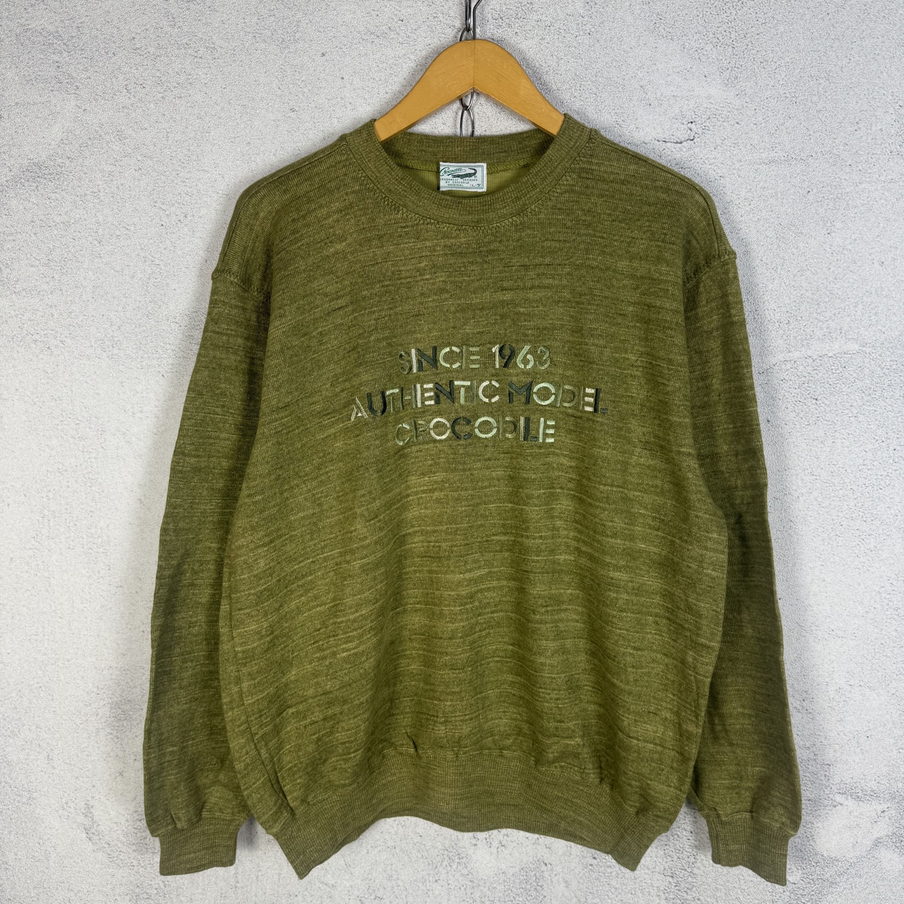 Vintage Vintage 90s Crocodile Sweatshirt Crewneck Size US L / EU 52-54 / 3 - 1 Thumbnail