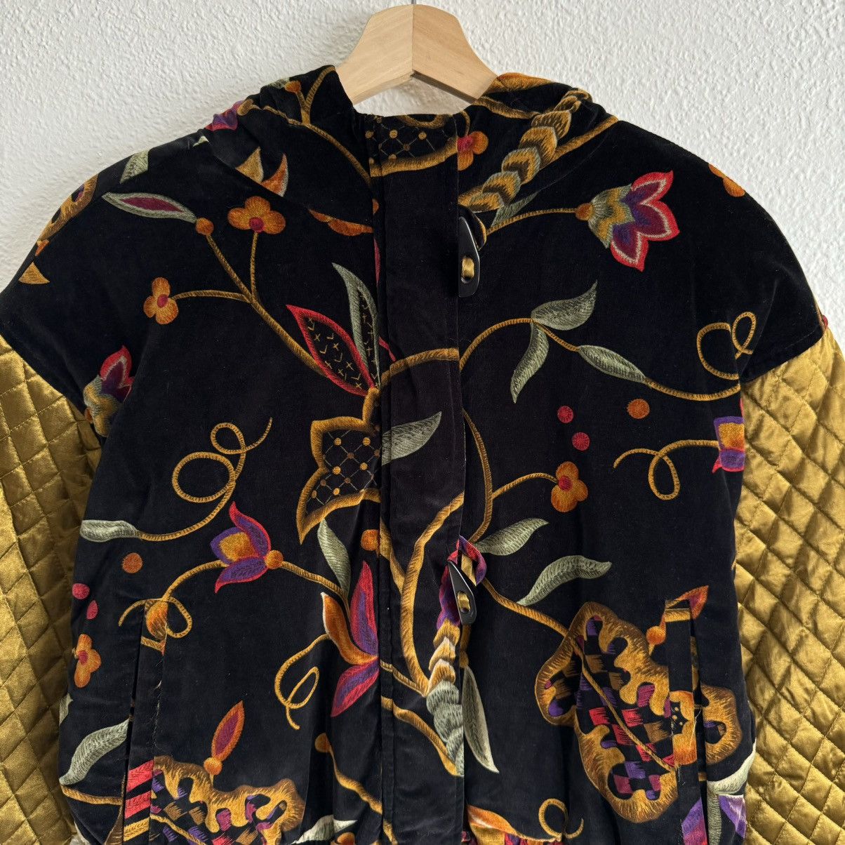 London Fog LONDON FOG Vintage Black Gold Velvet Quilted Paisley Jacket Size S / US 4 / IT 40 - 2 Thumbnail
