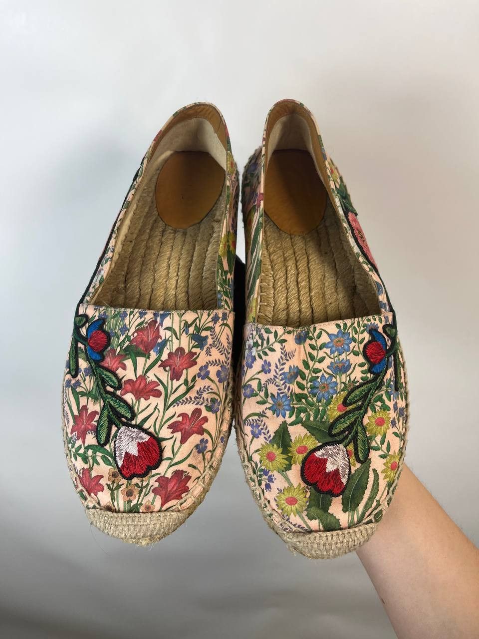 Gucci Gucci Pink Floral Embroidered Fabric Espadrille Flats sz 39 Size US 9 / IT 39 - 1 Thumbnail