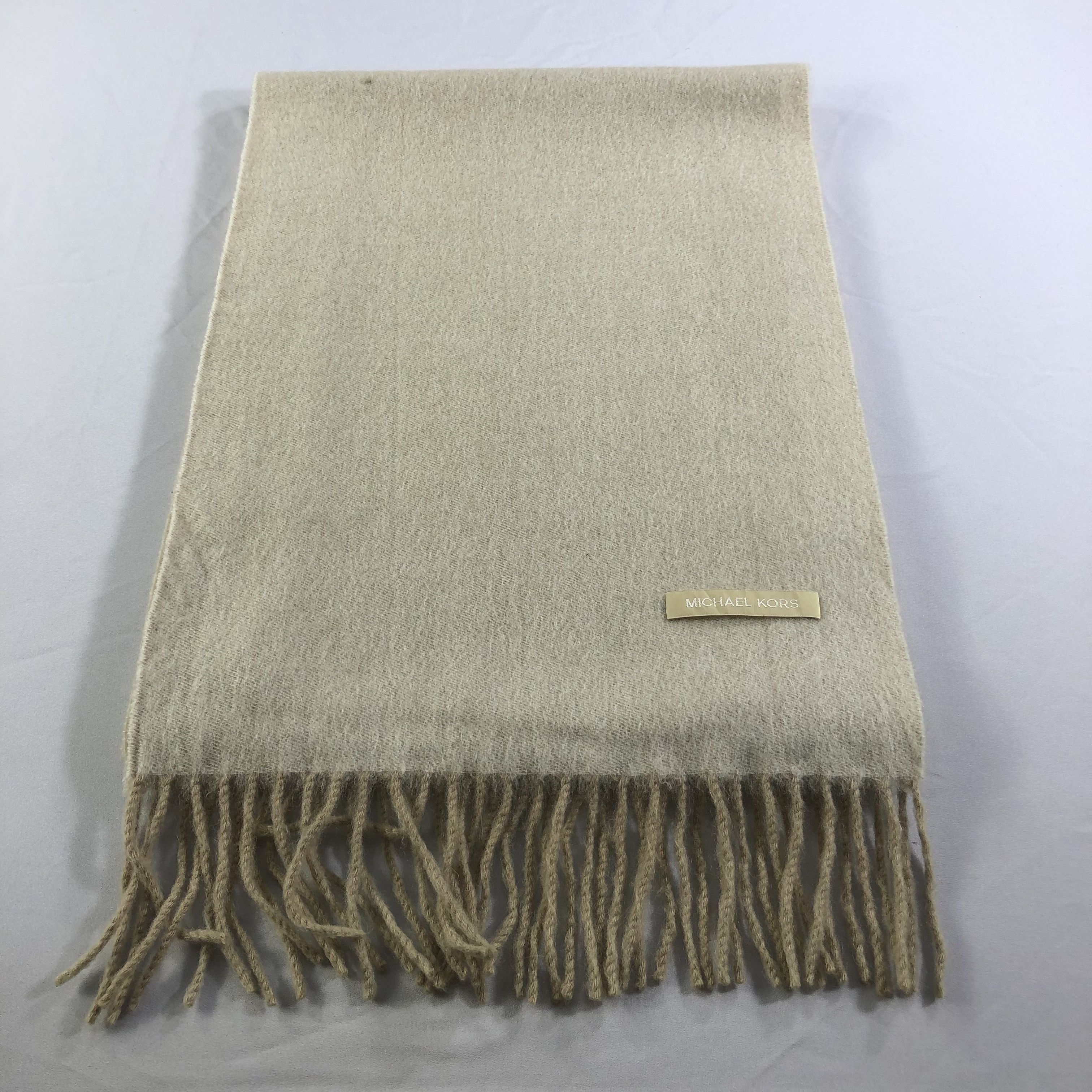 Michael Kors Michael Kors Plain Cashmere Scarf Muffler V1408 Size ONE SIZE - 2 Thumbnail