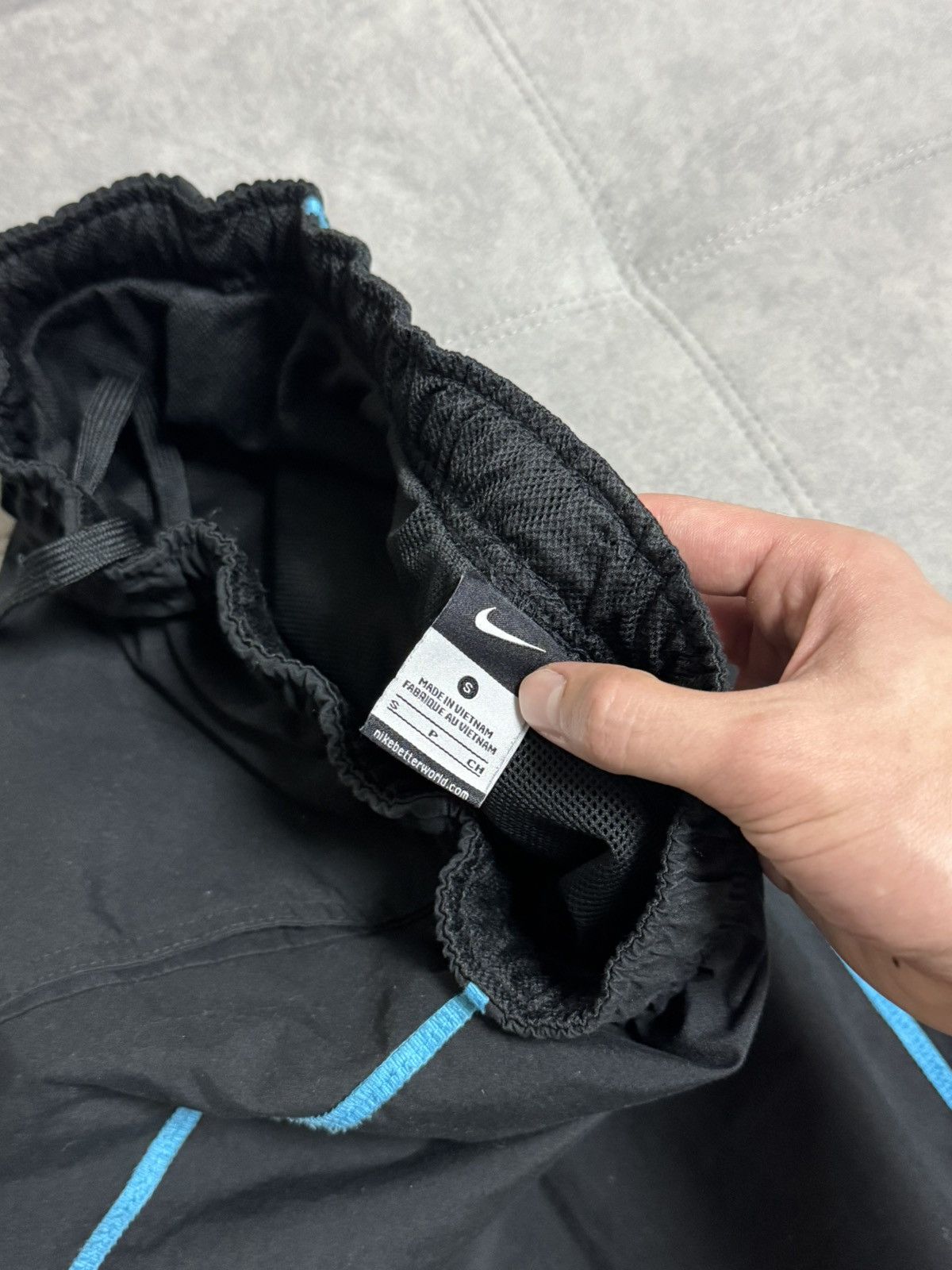 Nike Vintage Nike Nylon Baggy Pants Black Sweatpants Men’s Size S Size US 30 / EU 46 - 14 Thumbnail