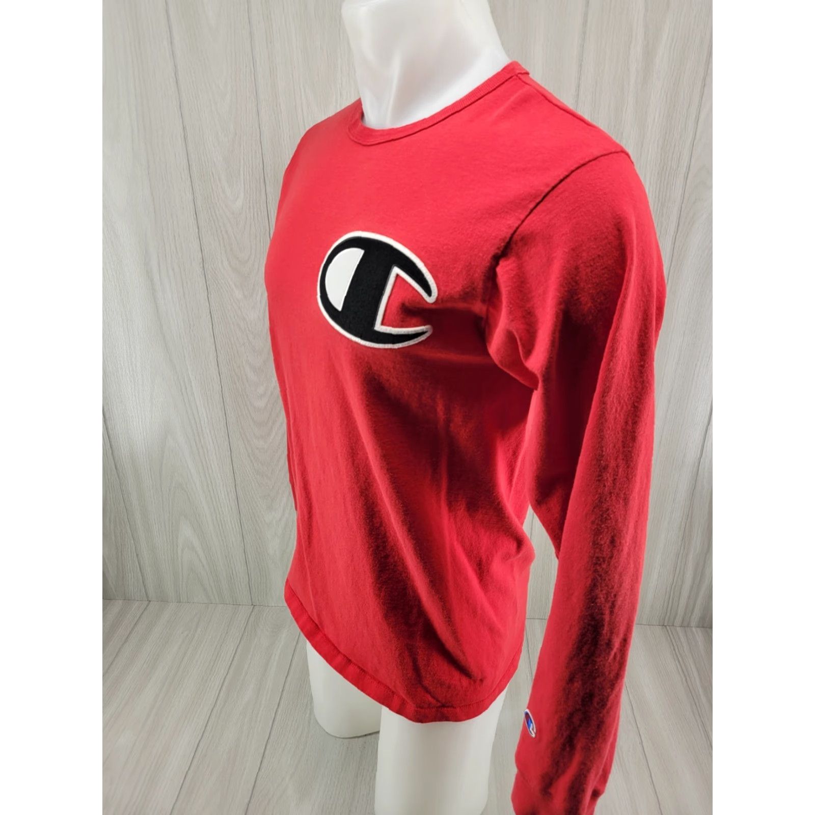 Champion VINTAGE Champion Long Sleeve Tee T-Shirt Red Cotton Men's Medium Big C Logo Shirt Womens? No correct gender: Men's Size US M / EU 48-50 / 2 - 3 Thumbnail