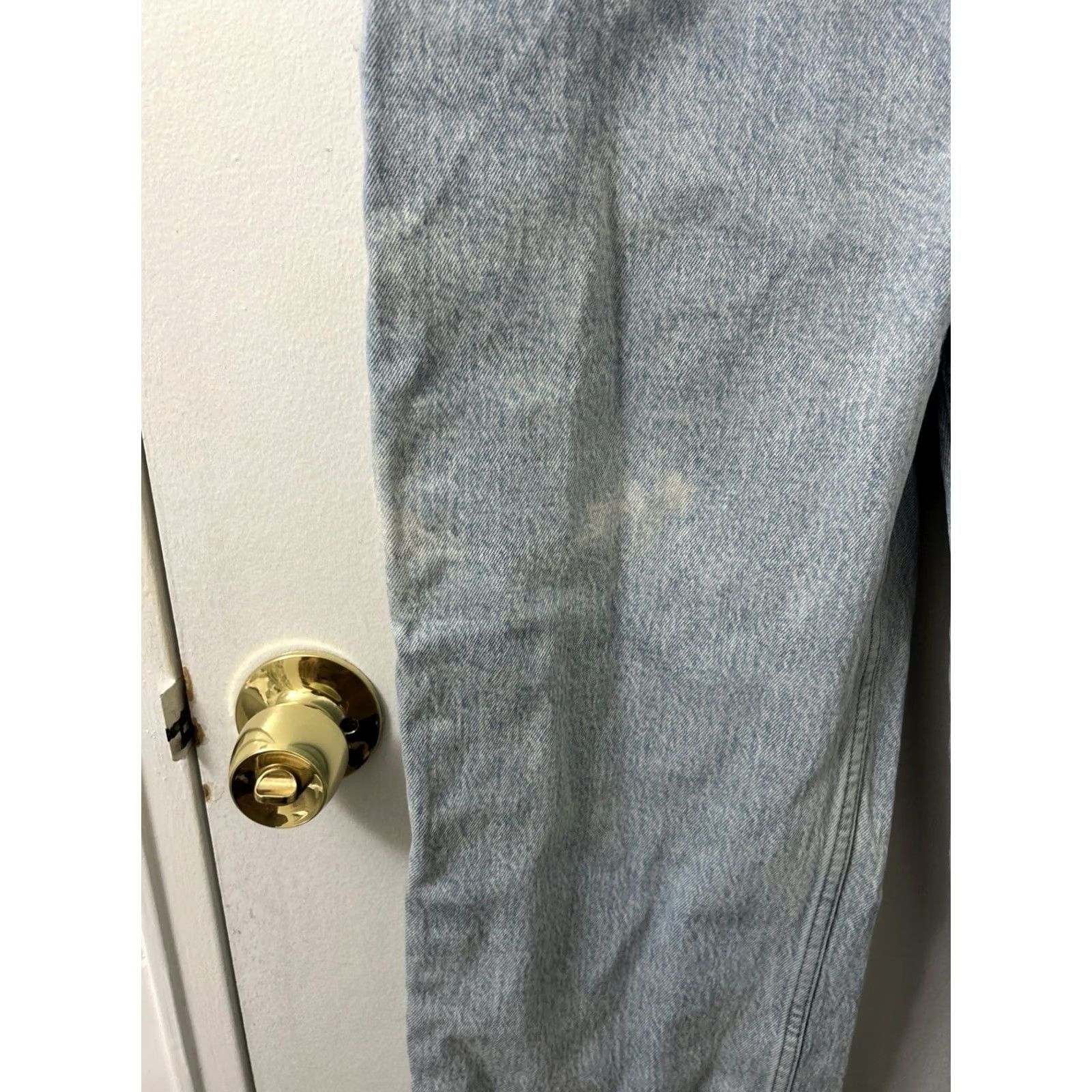 Abercrombie & Fitch Abercrombie & Fitch Jeans Womens 28x30 Light Wash 90s Relaxed Jean High Rise Straight 5-Pocket Distressed Size 28" / US 6 / IT 42 - 4 Thumbnail