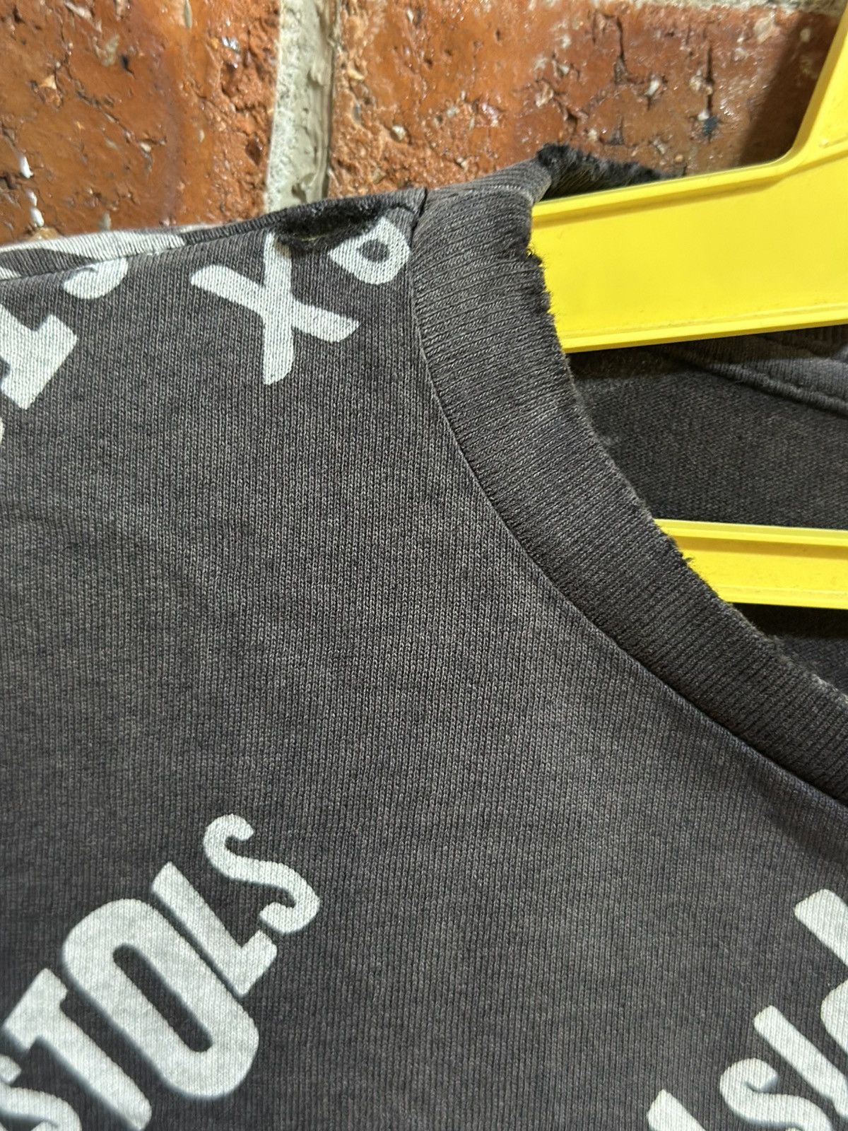 Band Tees × Vintage Thrashed Vintage Sex Pistol Sun Faded Tee Size US XL / EU 56 / 4 - 5 Thumbnail