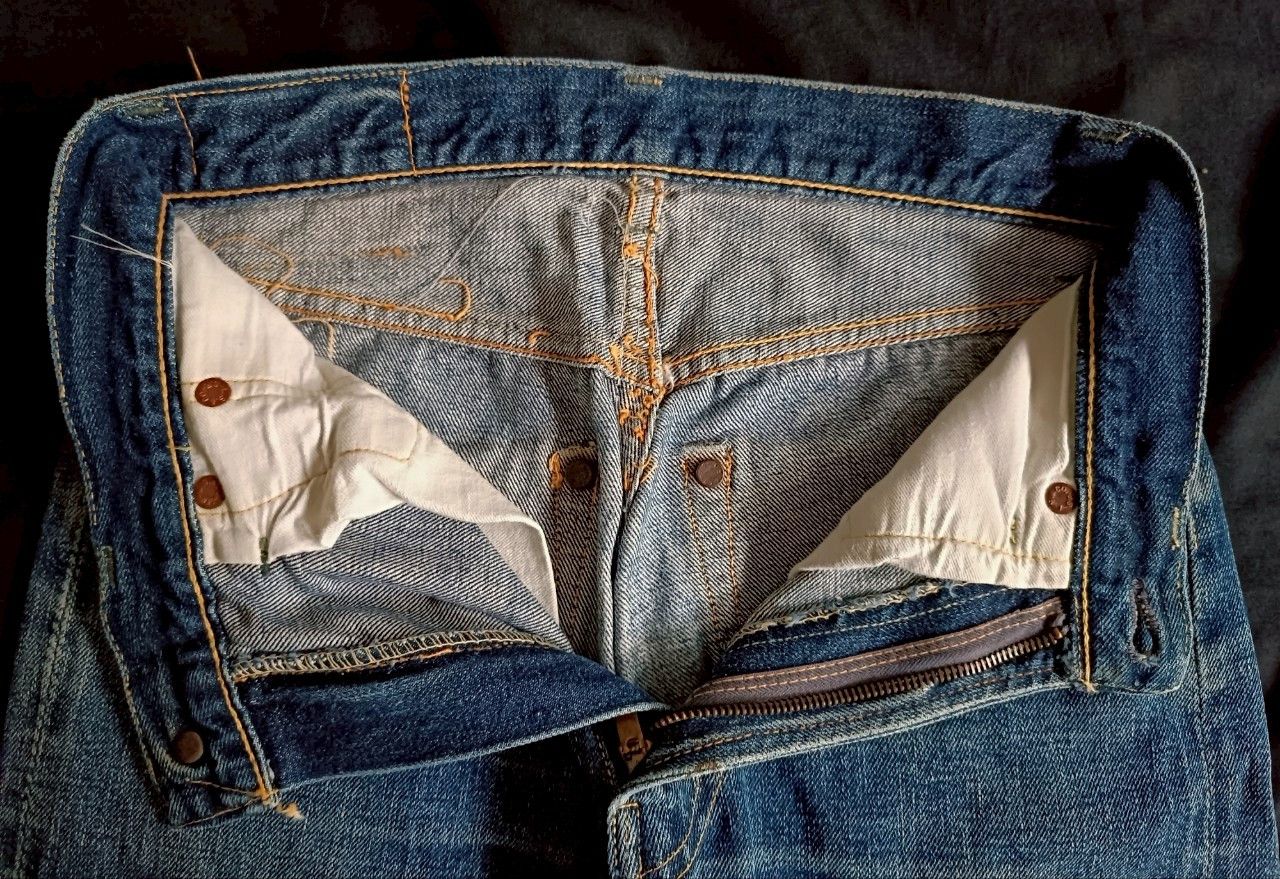 Levi's Vintage 40s Levi's 501xx Big E Hidden Rivet Oneside Red Tab. Size US 28 / EU 44 - 5 Thumbnail