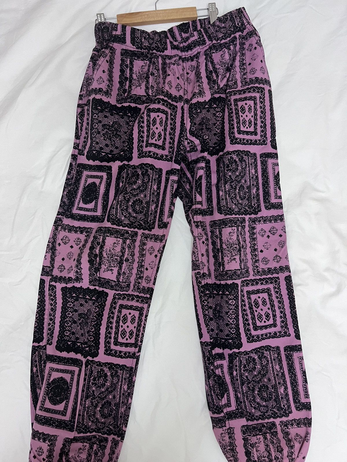 Supreme Supreme pink track pants Size US 30 / EU 46 - 1 Thumbnail
