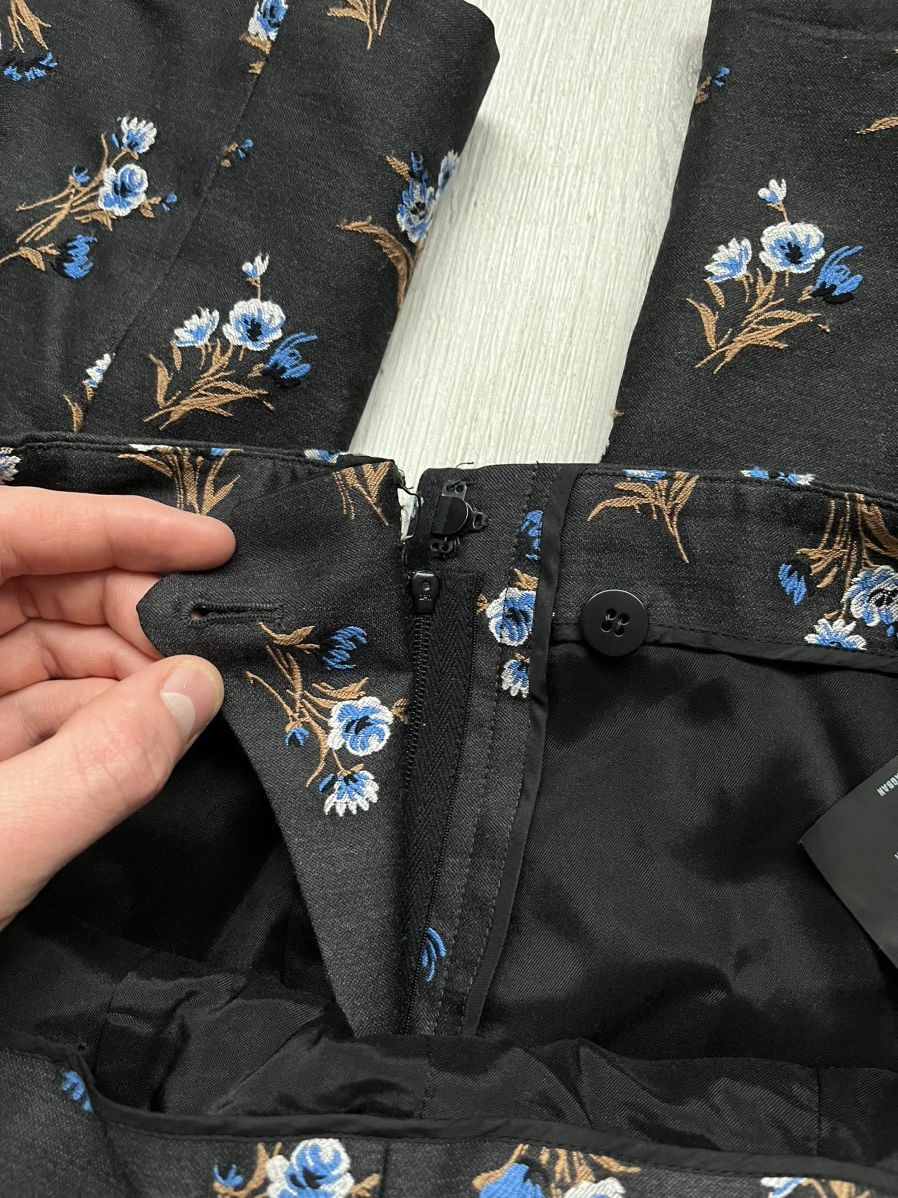 Prada Prada Wool Silk Embroidered Monogram Flowers Chino Pants 42 Size 28" / US 6 / IT 42 - 9 Thumbnail