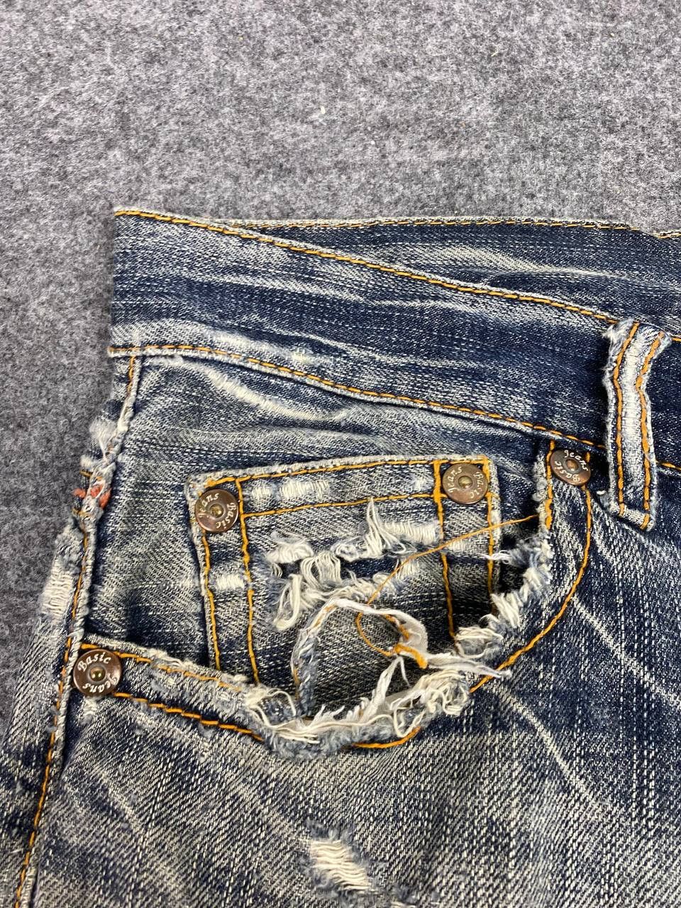 Japanese Brand vintage villand japanese brands distressed denim nice design Size US 34 / EU 50 - 13 Thumbnail
