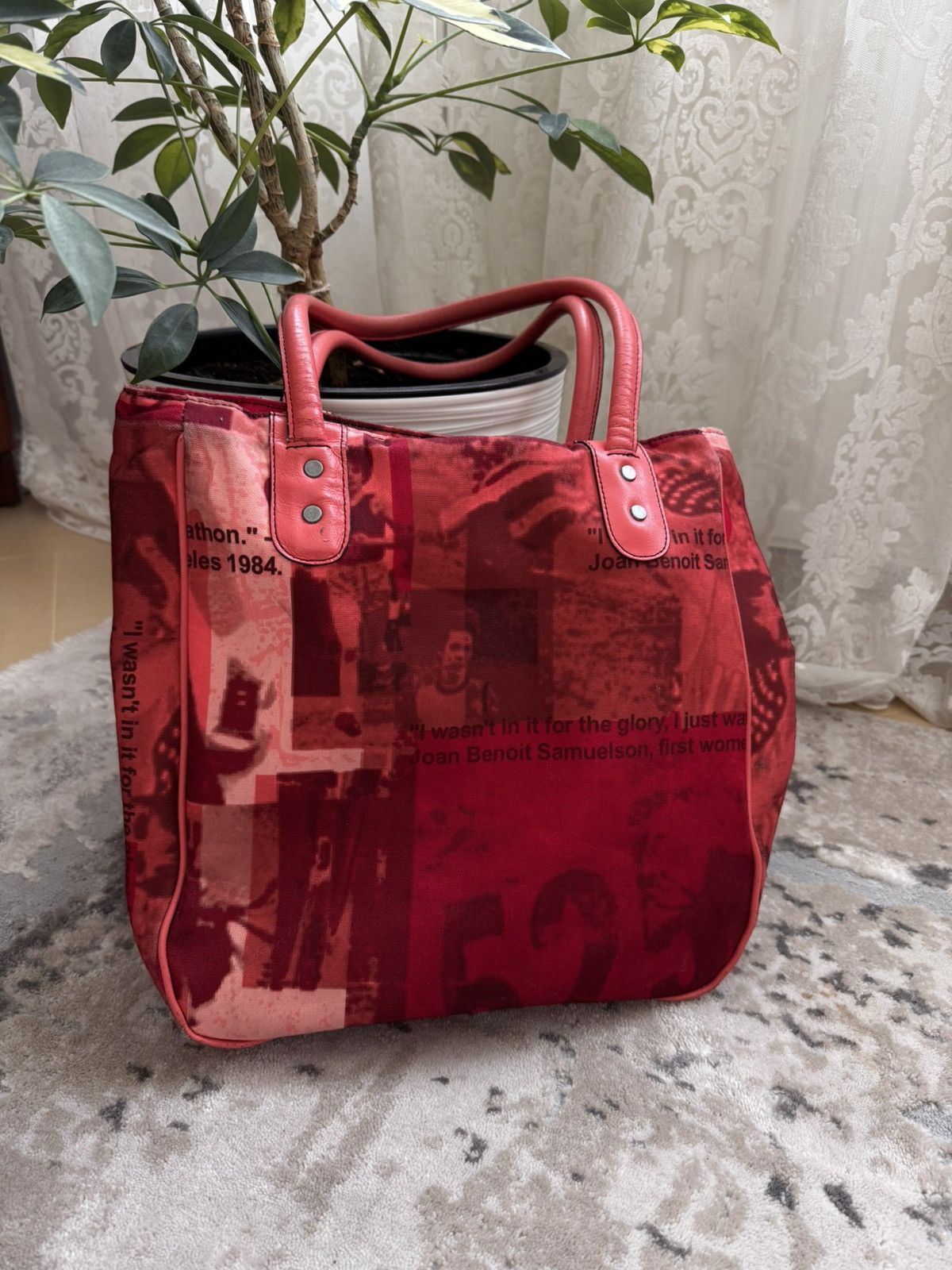 Nike Vintage Nike Bag Red Art Print Limited Canvas Shoulder Bag Size ONE SIZE - 9 Thumbnail