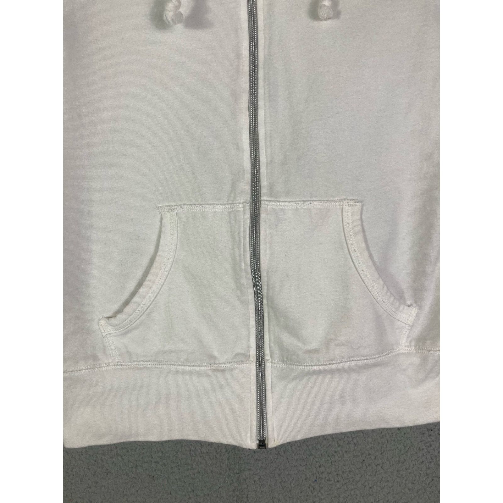 Disney Disney Parks Christmas Kids XS Zip Hoodie White Mickey Size XS / US 0-2 / IT 36-38 - 7 Thumbnail