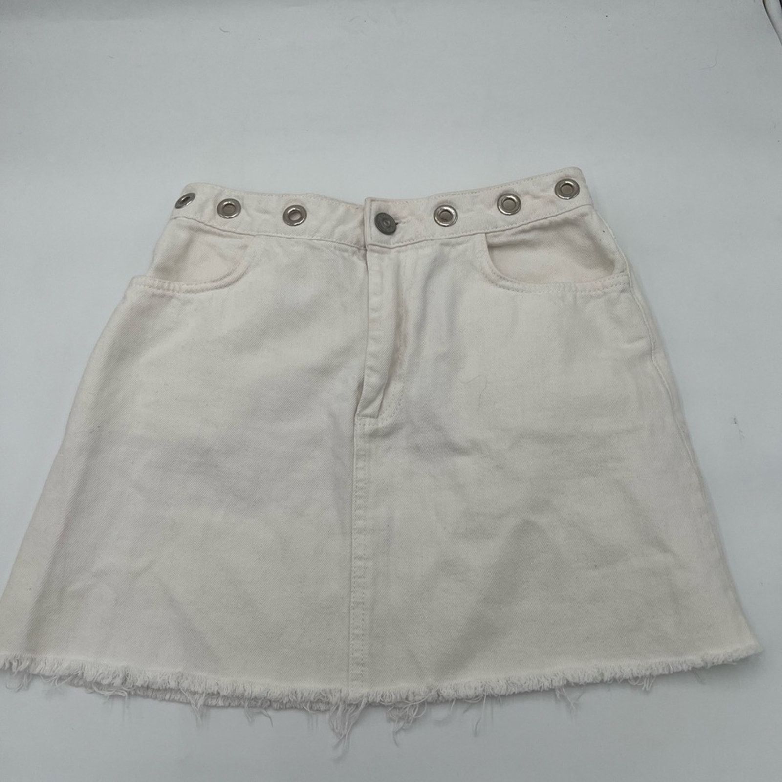 Urban Outfitters Urban Outfitter BDG White Denim Skirt Size S Size 28" / US 6 / IT 42 - 5 Thumbnail