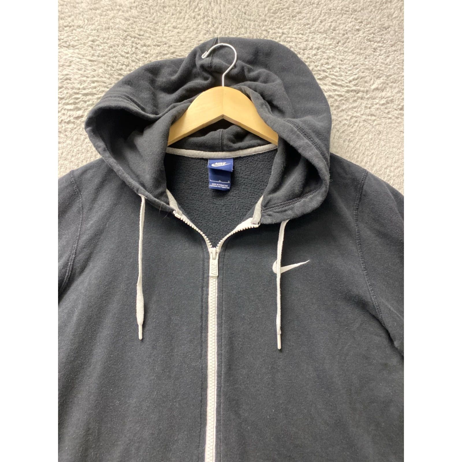 Nike Nike Sportswear Hoodie Women's Pullover Fleece Large Black / 155-8 (Slim) Size L / US 10 / IT 46 - 2 Thumbnail