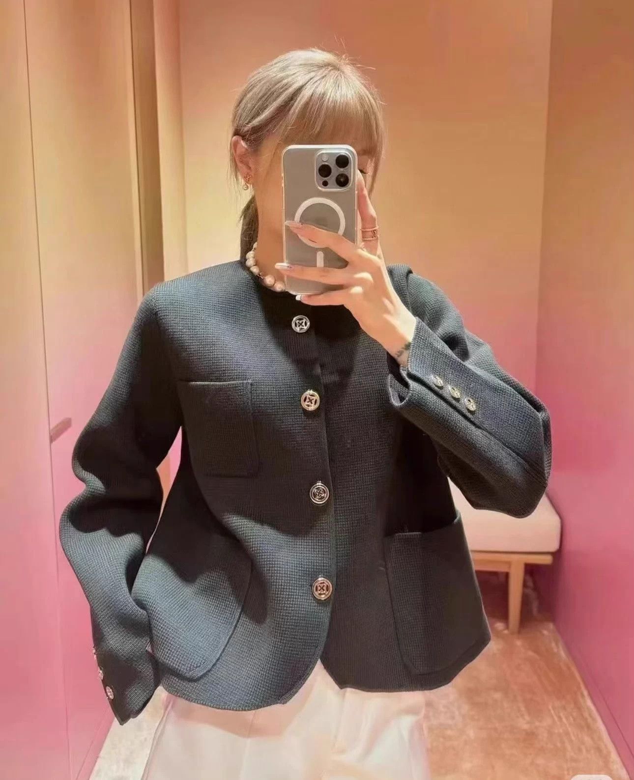 Louis Vuitton LV New Black & Gold Knit XS Jacket Size XS / US 0-2 / IT 36-38 - 8 Thumbnail