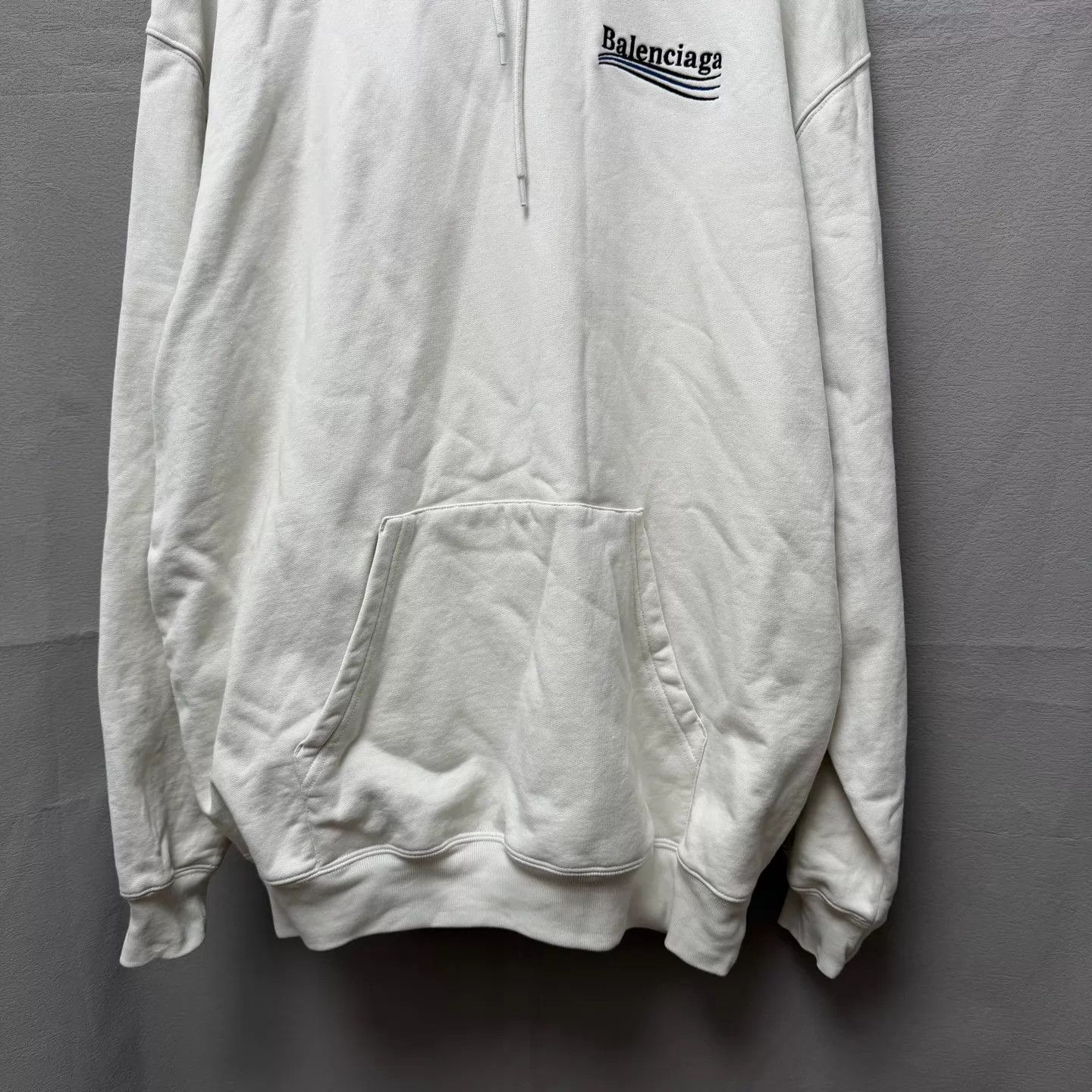 Balenciaga Balenciaga Coke Embroidered Hoodie White M OS 98 New Size US M / EU 48-50 / 2 - 3 Thumbnail