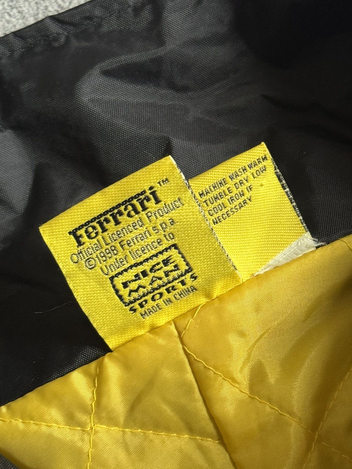 Vintage Ferrari XL official jacket zip nylon coat parka bomber 90s Size US XL / EU 56 / 4 - 7 Thumbnail