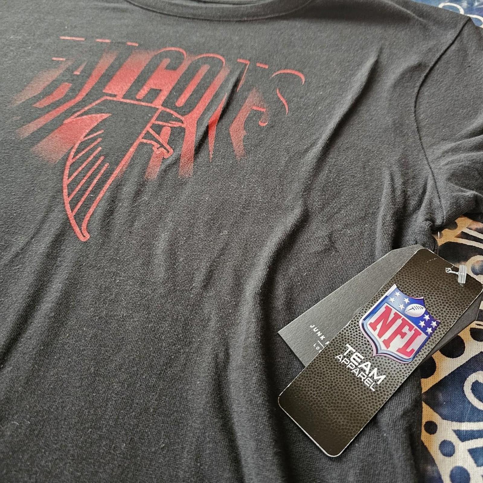Junk Food Junk Food Women's Atlanta Falcons T-shirt NWT Size L / US 10 / IT 46 - 2 Thumbnail